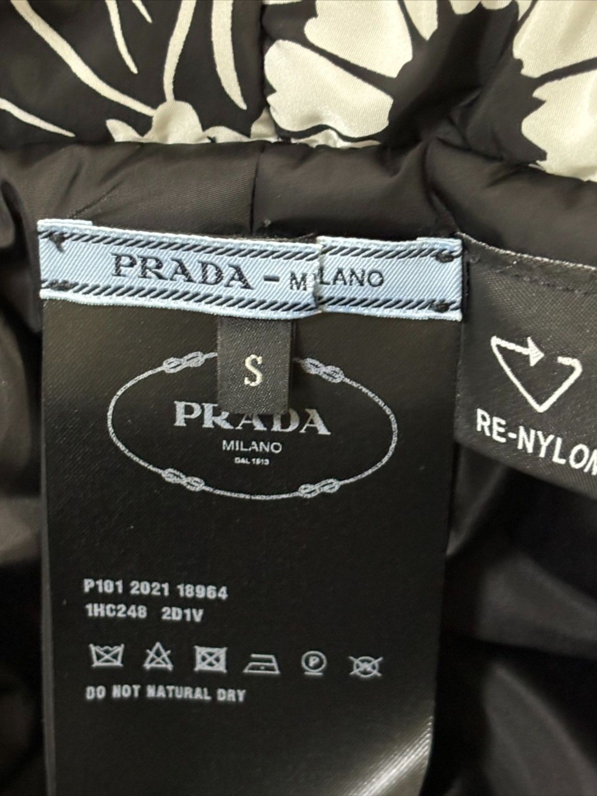 Prada Printed Nylon Bucket Hat Size ONE SIZE - 4 Thumbnail