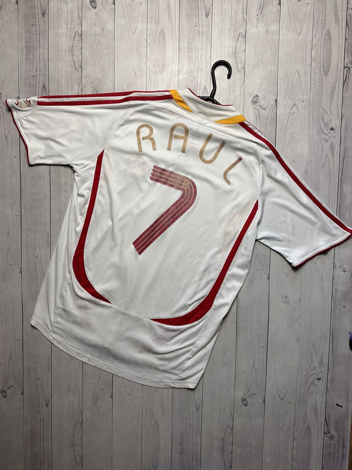 Adidas × Vintage Vintage adidas Spain 7 Raul soccer jersey size L logo Size US L / EU 52-54 / 3 - 1 Thumbnail