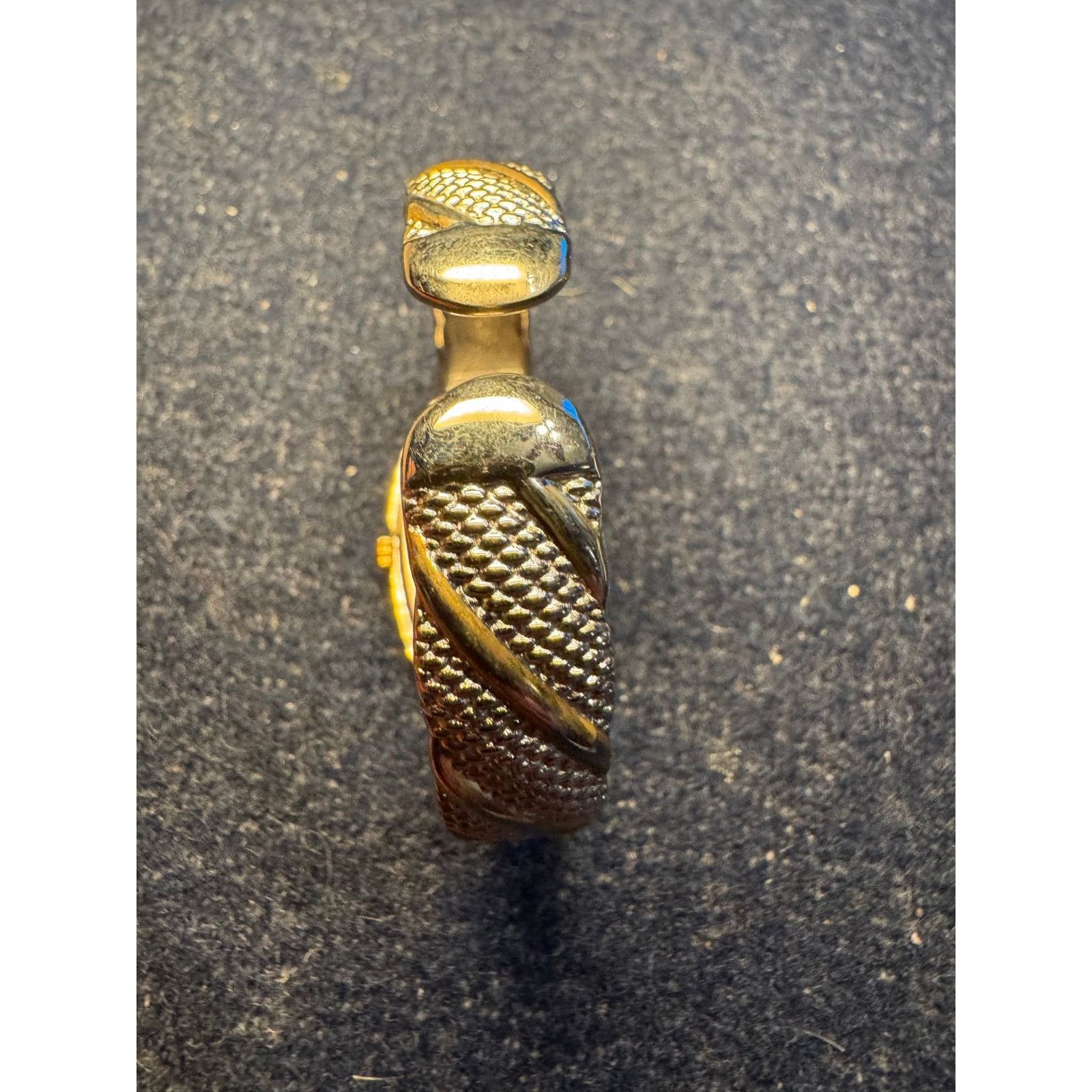 Geneva Geneva Women's Gen559K Gold Tone Watch Size ONE SIZE - 3 Thumbnail