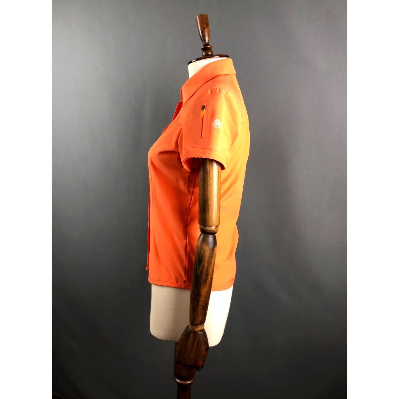 Nike ACG Nike ACG Blouse Shirt Orange Women's Size S Polyester Casual Sleeve Collared Short Sleeve Size S / US 4 / IT 40 - 2 Thumbnail