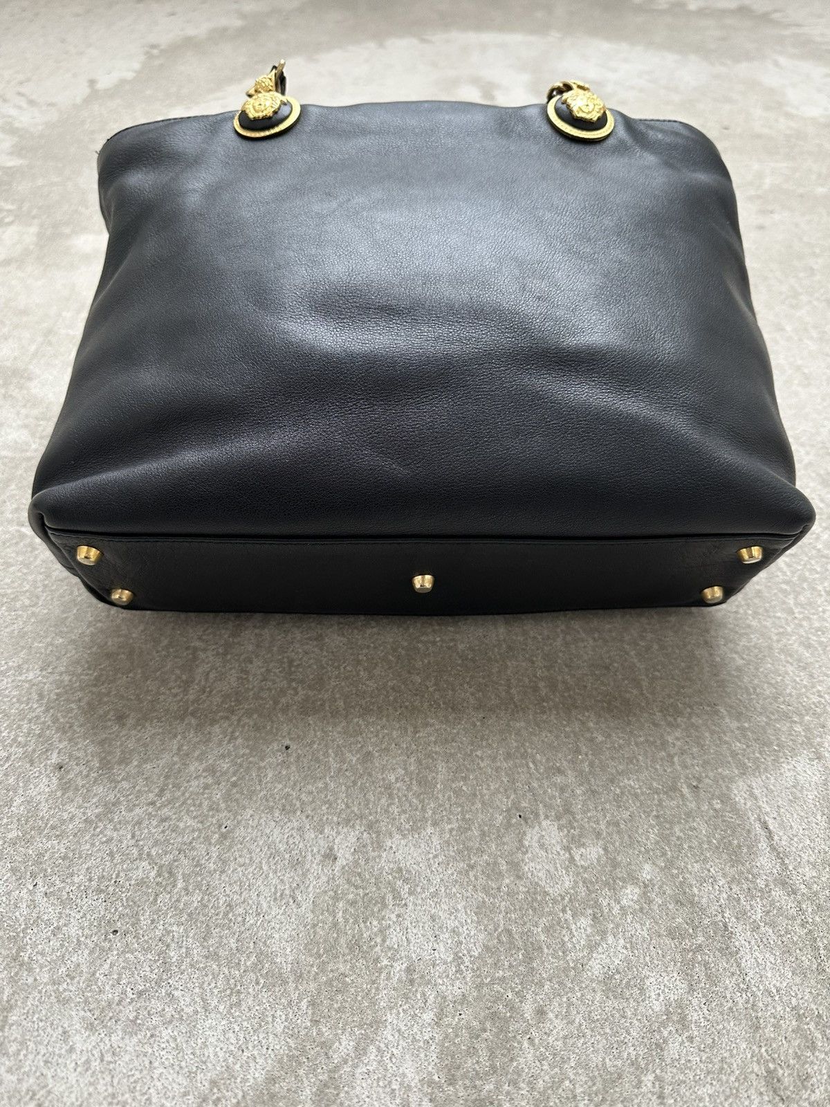Versace Vintage Gianni Versace La Medusa Golden Logo Leather Bag Size ONE SIZE - 9 Thumbnail