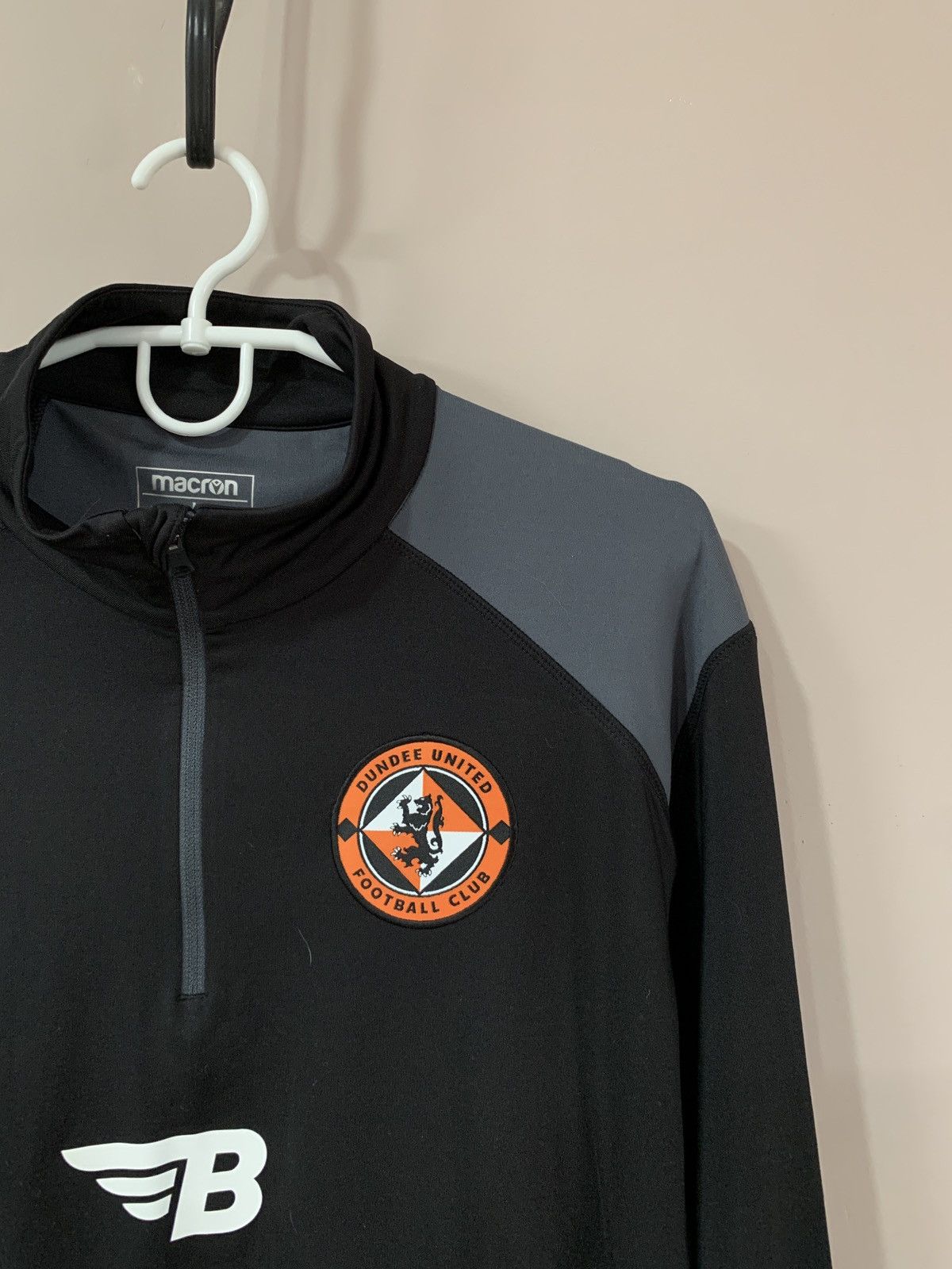 Macron Dundee United Football Long Sleeve Shirt Macron Soccer Sz L Size US L / EU 52-54 / 3 - 4 Thumbnail