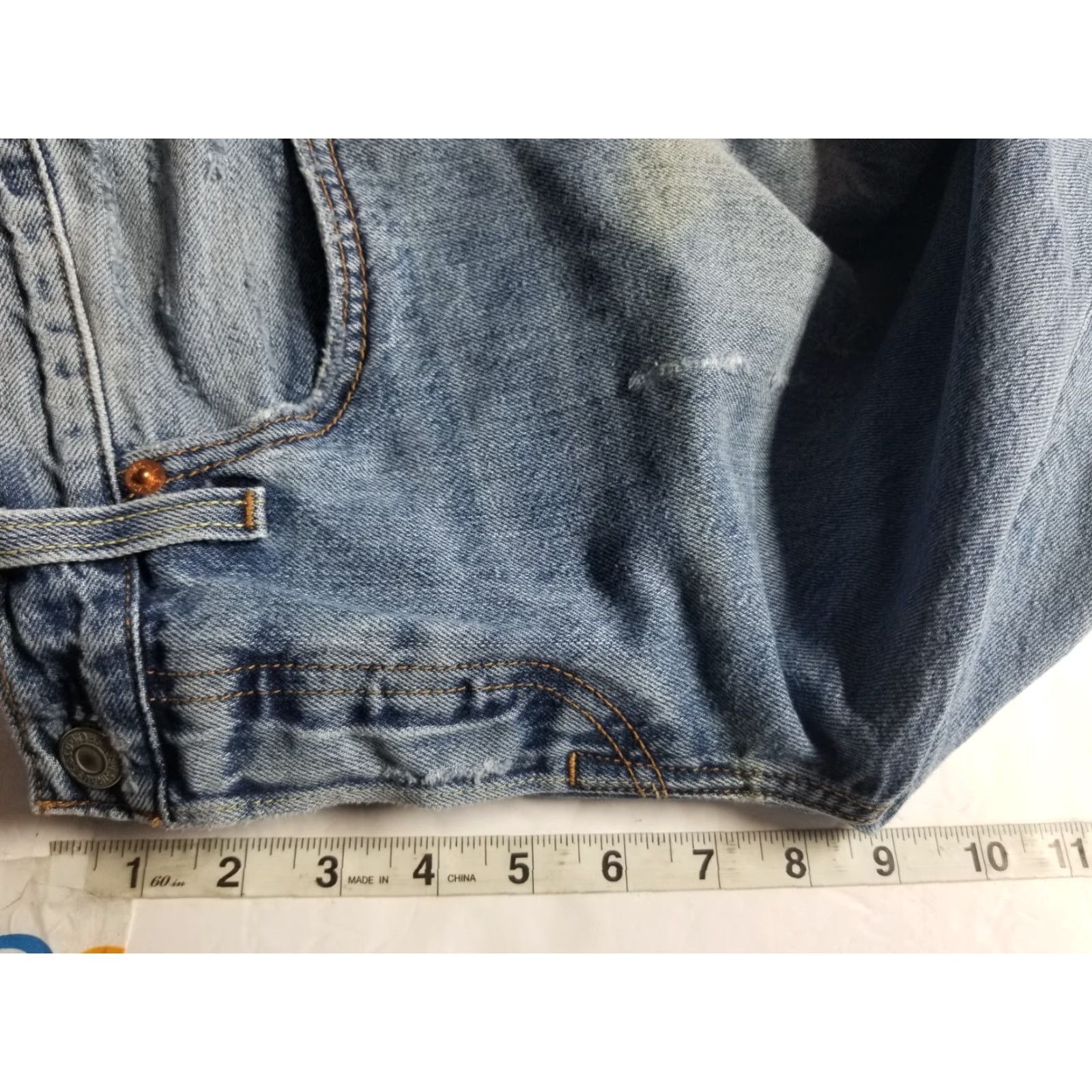 Levi's Levi’s 501 CT Tapered Distressed Jeans Light Wash 30 X 25 Buttonfly See Pics Size US 30 / EU 46 - 4 Thumbnail