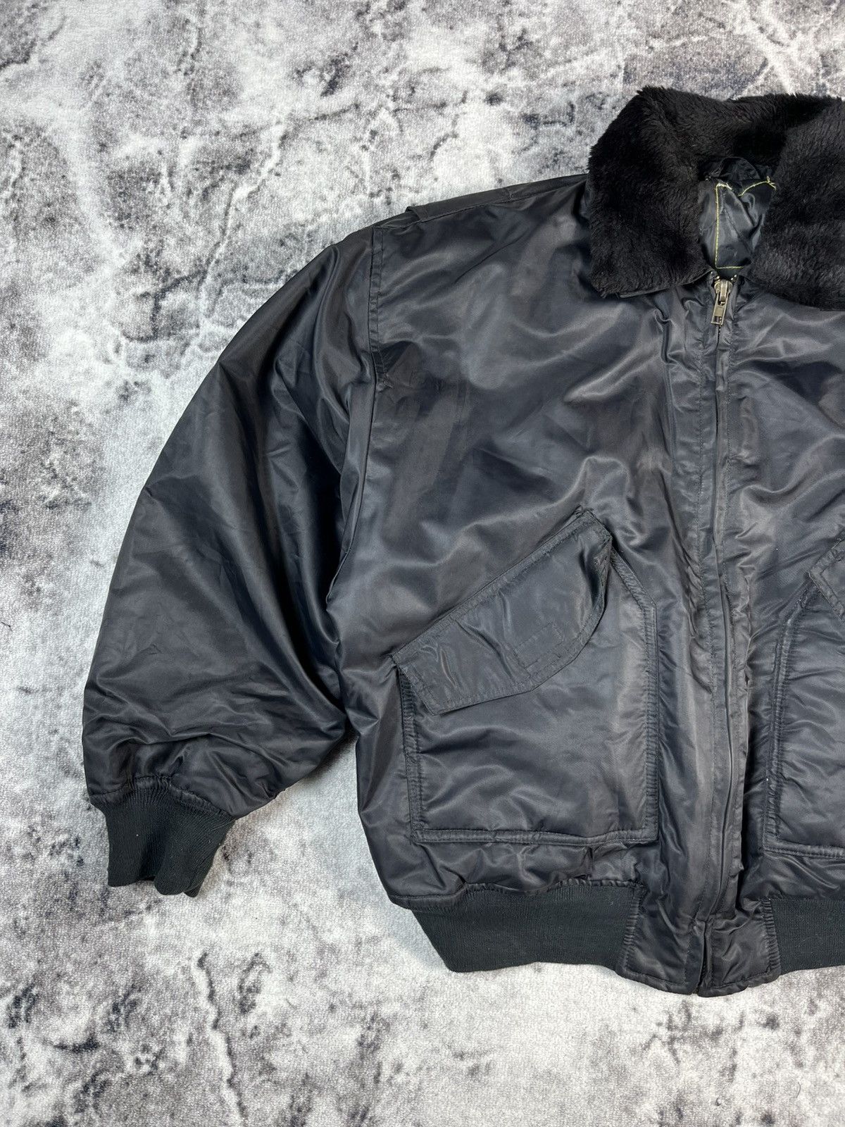 Vintage Vintage Black MA-1 Bomber Jacket Size US XL / EU 56 / 4 - 2 Thumbnail