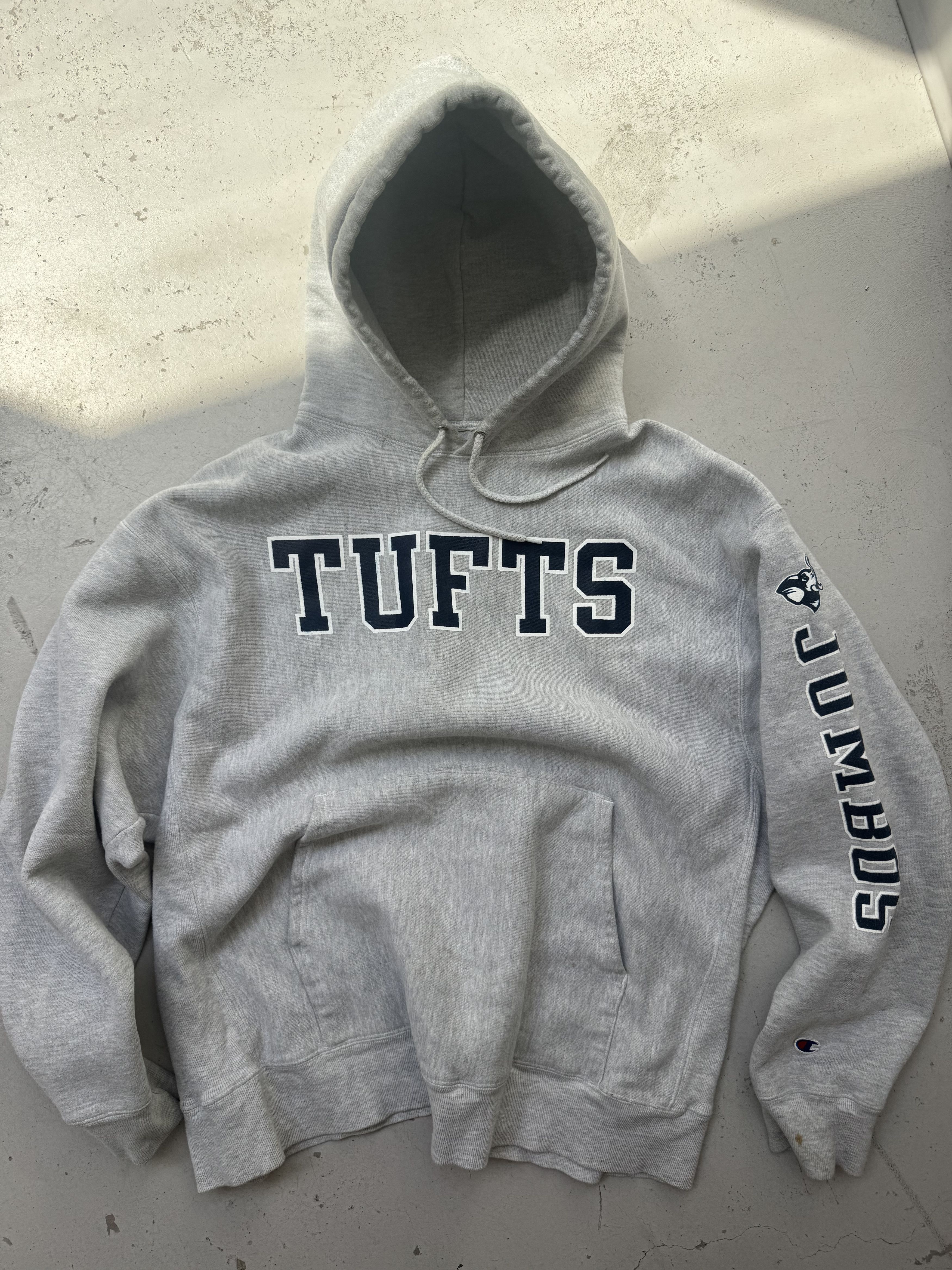 NCAA Vintage Tufts University Reverse Weave Hoodie Size XL Size US XL / EU 56 / 4 - 1 Thumbnail
