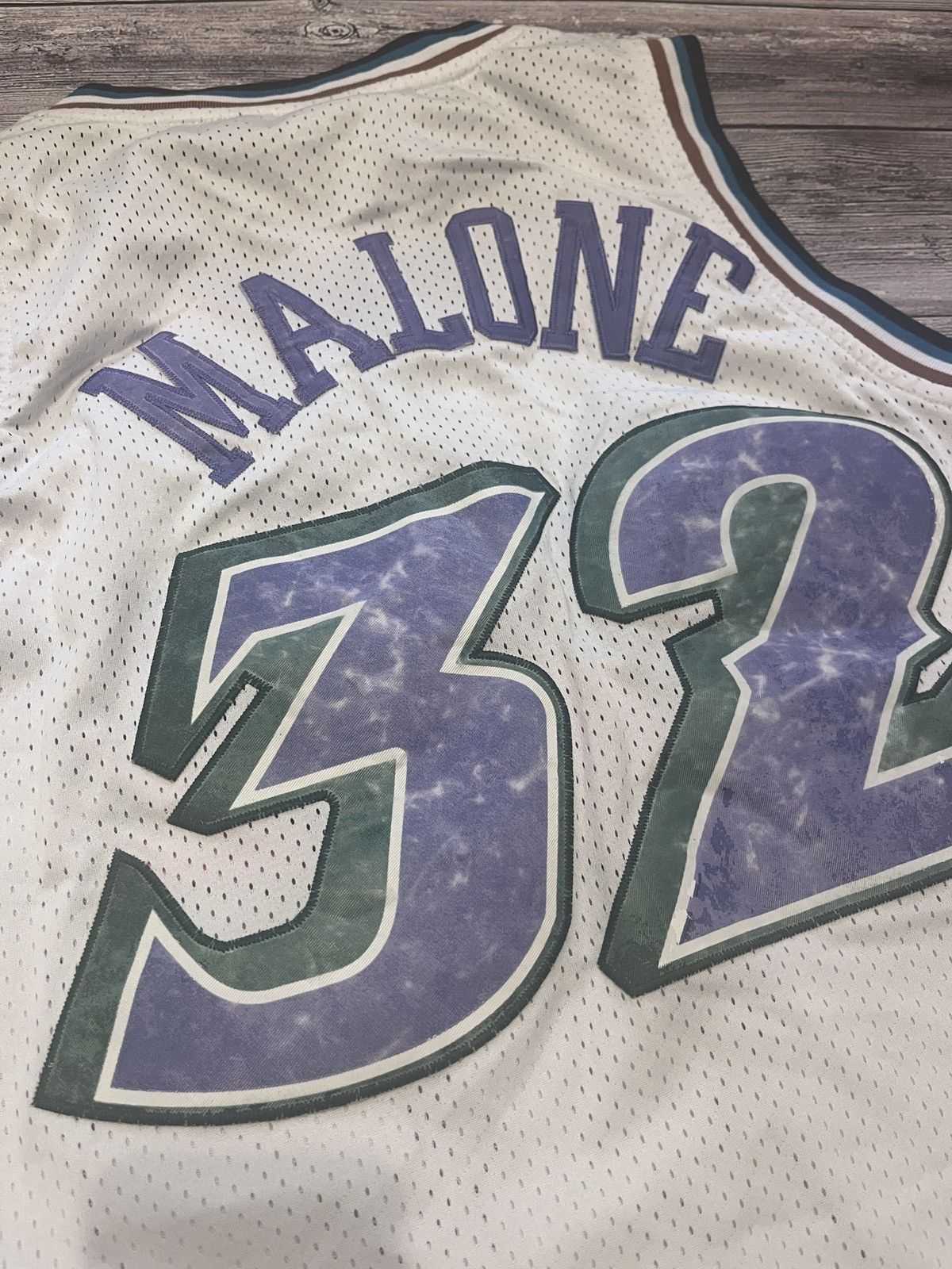 Adidas Adidas Hardwood Classics Utah Jazz Karl Malone #32 Jersey Size US S / EU 44-46 / 1 - 4 Thumbnail