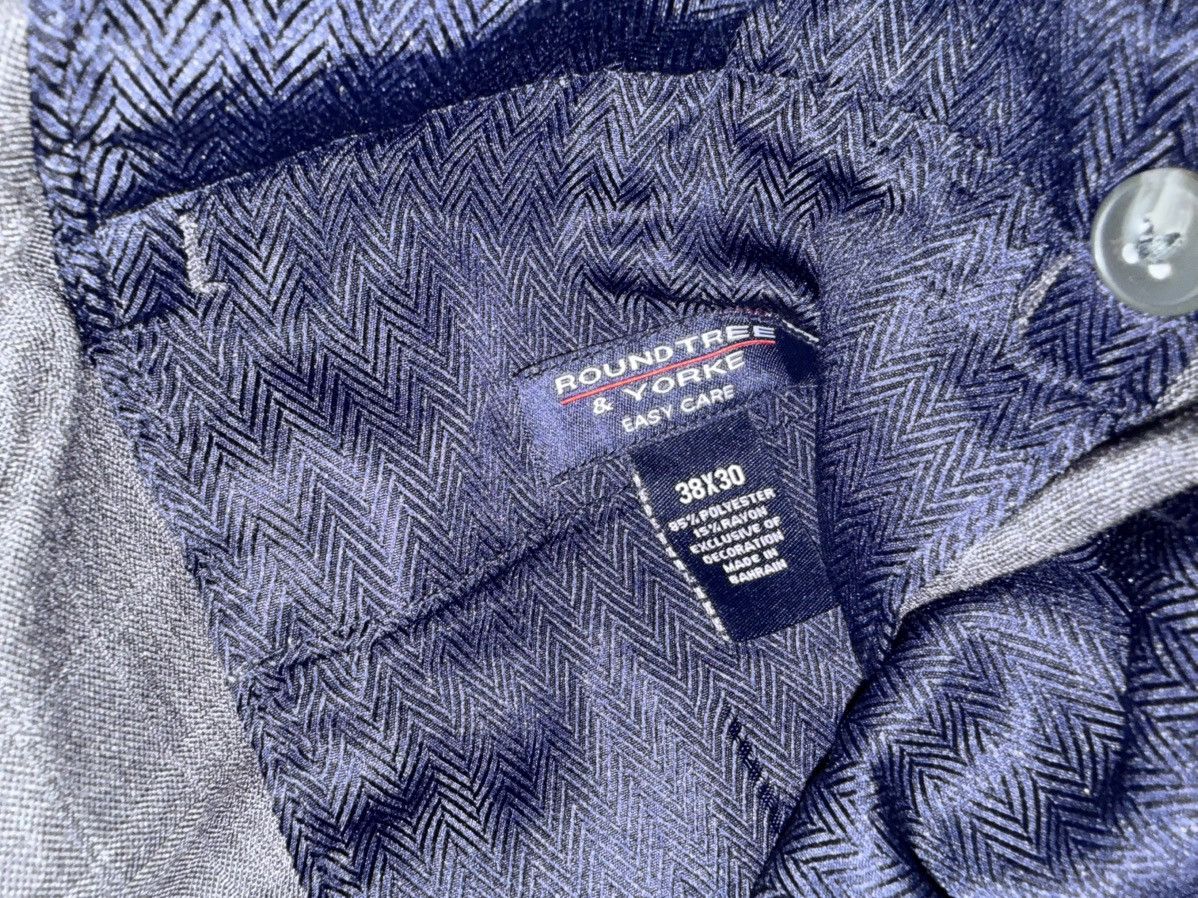 Roundtree & Yorke Roundtree & Yorke Pleated Dress Pant 38x30 Grey Plaid Travel Size US 38 / EU 54 - 4 Thumbnail