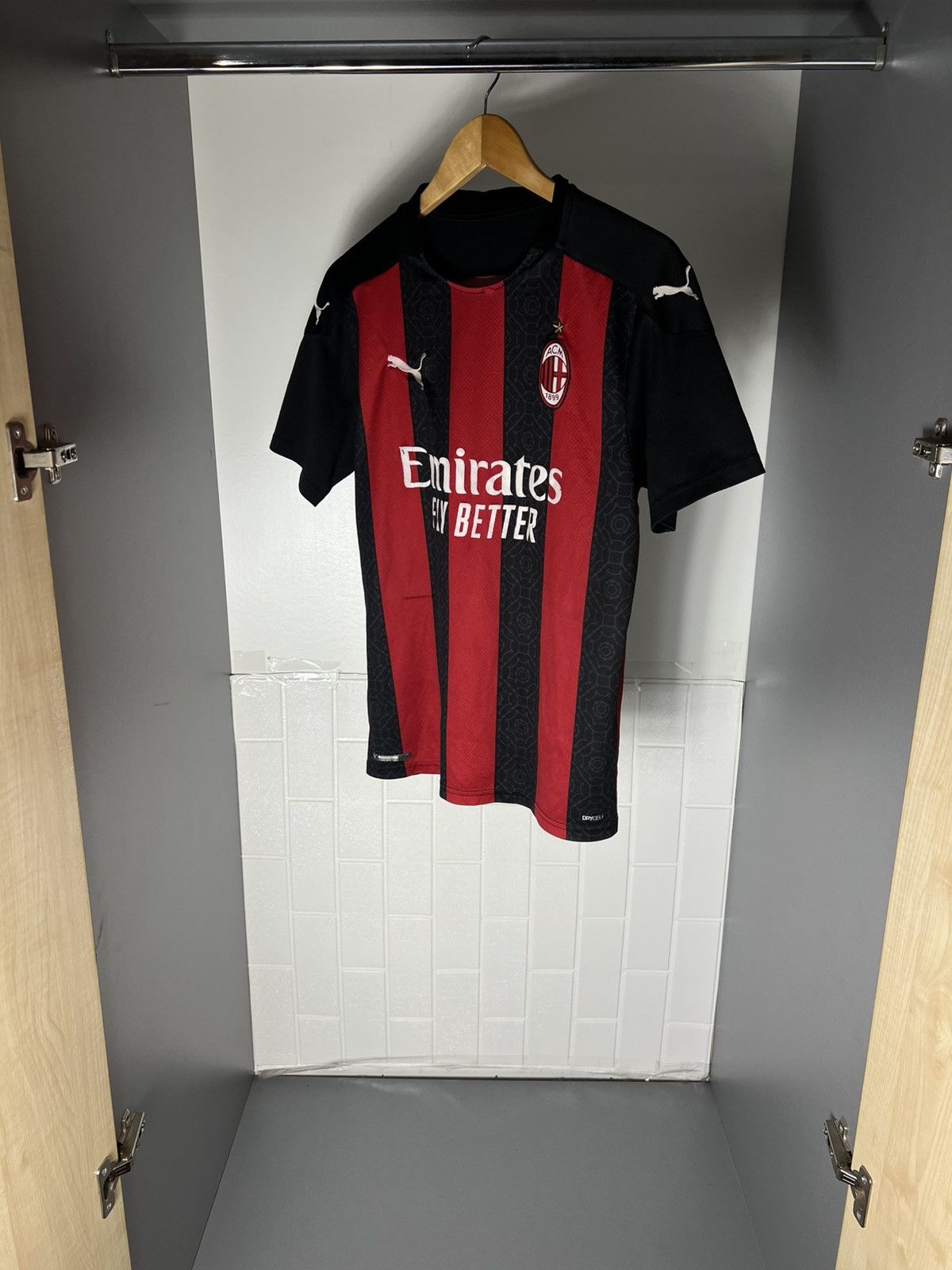 Puma VINTAGE PUMA FC AC MILAN INTER ITALY SOCCER JERSEY Y2K 90s Size US M / EU 48-50 / 2 - 12 Thumbnail