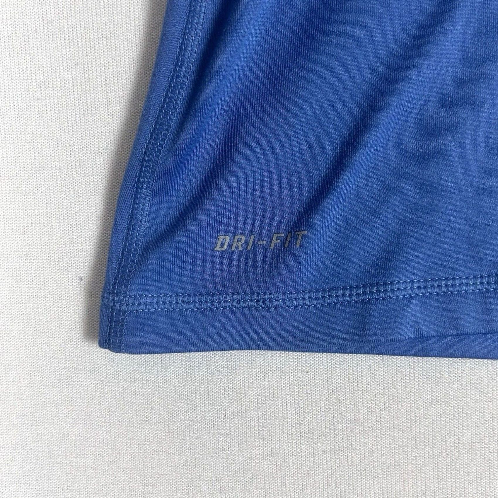 Nike Nike Pro Womens Pullover 1/2 Zip Mock Neck Dri-Fit Long Sleeve Size M Blue Size M / US 6-8 / IT 42-44 - 6 Thumbnail