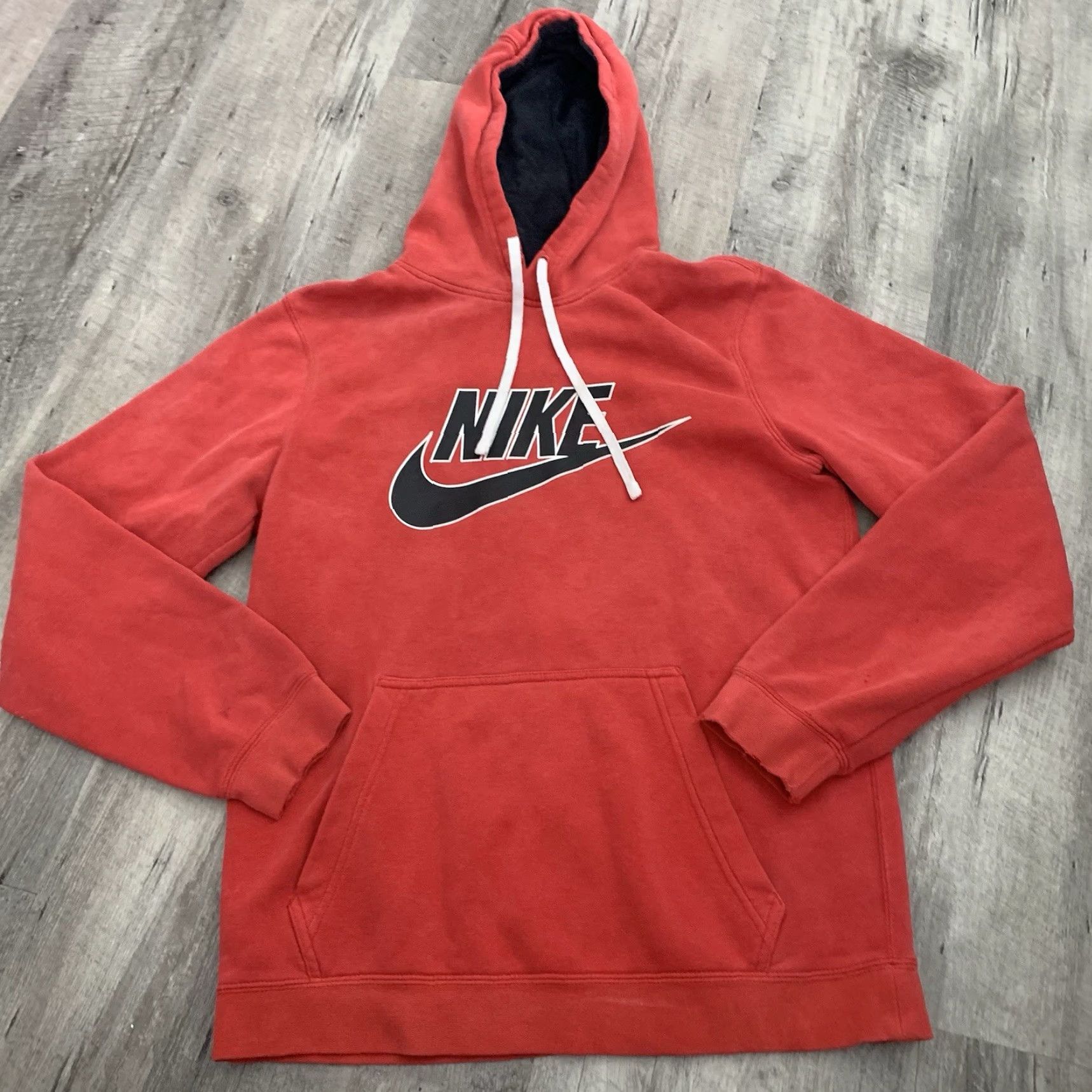 Nike **Red Logo Nike Hoodie Mens Small Pullover Sweatshirt** User: Red Logo Nike Hoodie Mens Small Pullover Sweatshirt Size US S / EU 44-46 / 1 - 6 Thumbnail