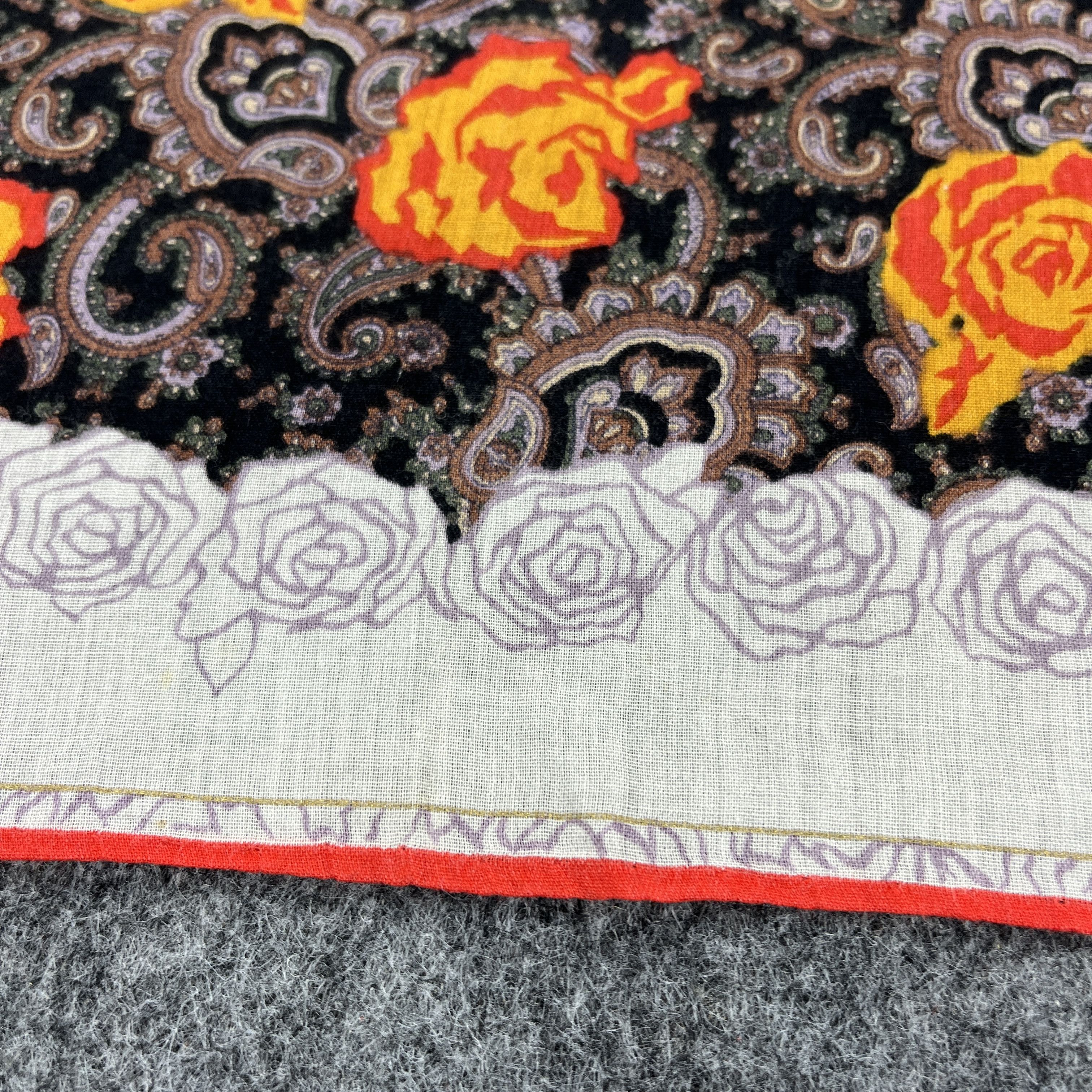 Vintage Christian Dior Handkerchief / Bandana / Neckerchief B984 Size ONE SIZE - 6 Thumbnail