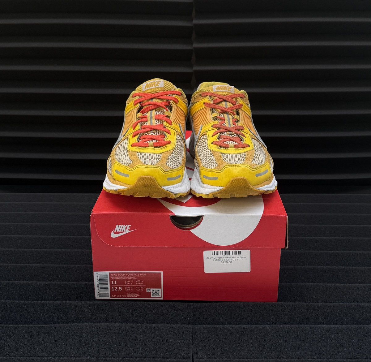 Nike Zoom Vomero 5 'Yellow Ochre" Rare Size US 11 / EU 44 - 5 Thumbnail
