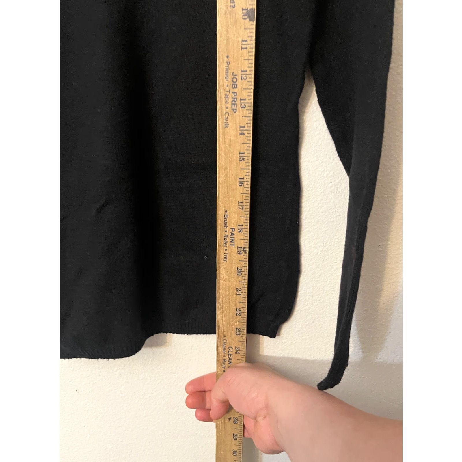 Old Navy Old Navy Women's Black V-Neck Long Sleeve Knit Sweater Size M Size M / US 6-8 / IT 42-44 - 4 Thumbnail