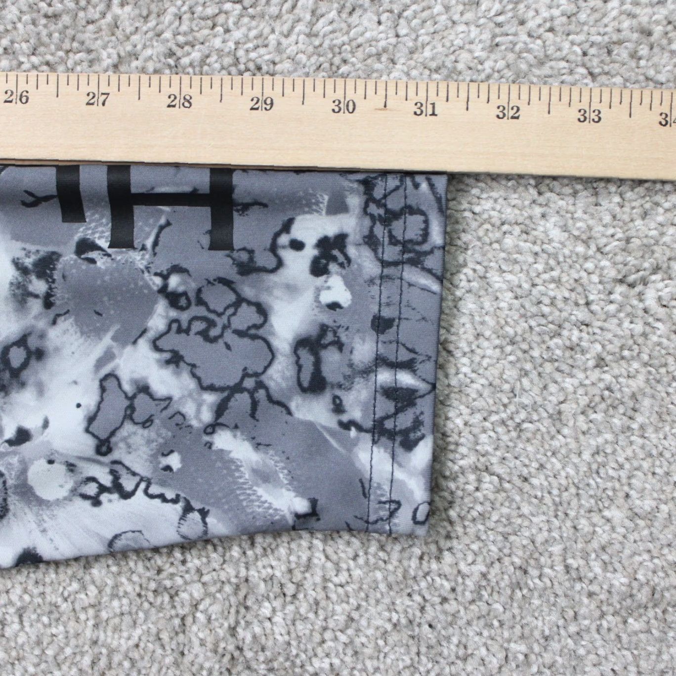 Vintage Huk Mens Large Gray Camouflage Shirt Long Sleeve Pullover Graphic Logo All Seasons Summer Winter Fall Size US L / EU 52-54 / 3 - 7 Thumbnail