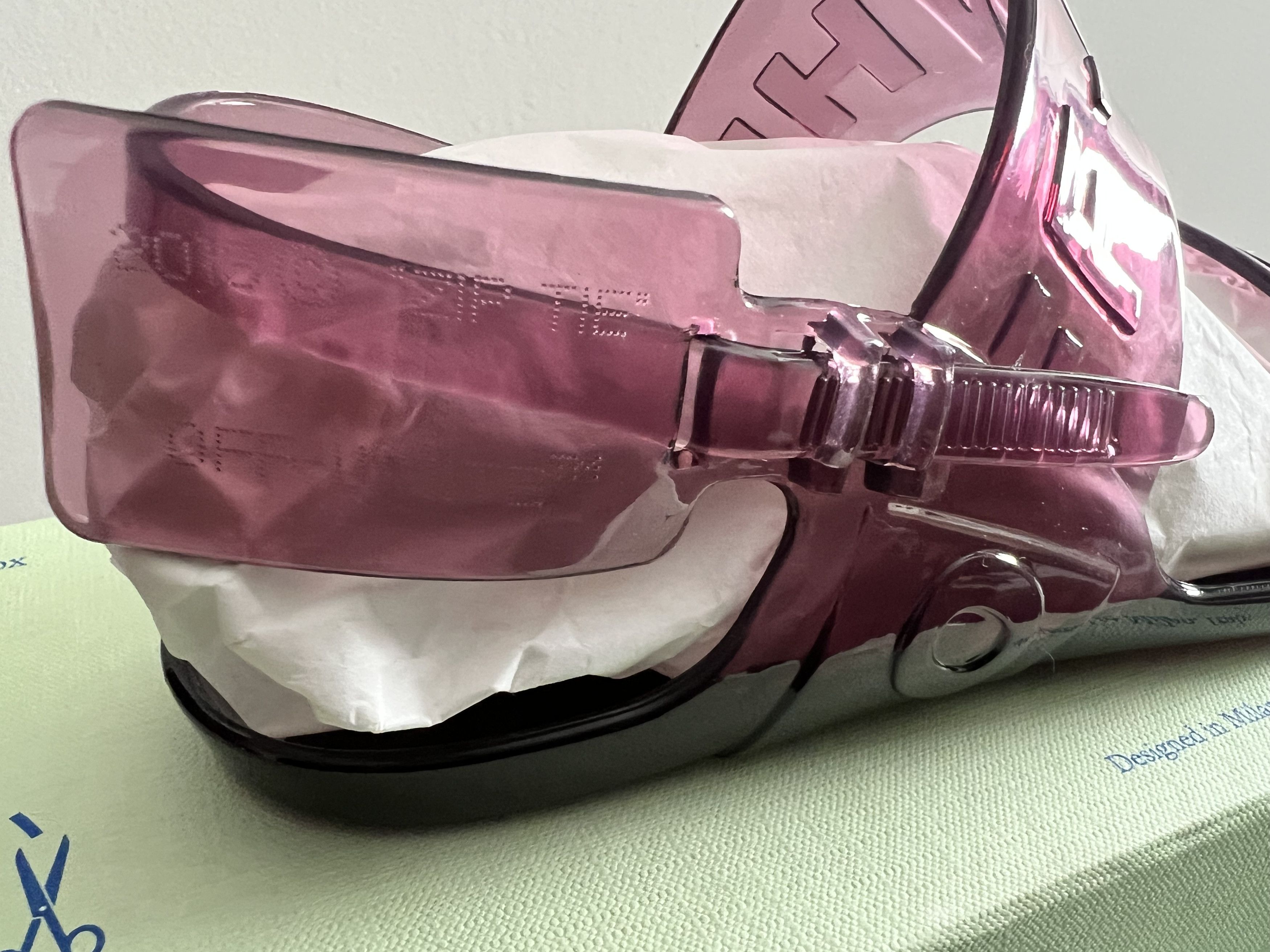 Off-White NEW DS OFF-WHITE LOGO EMBOSSED JELLY SANDALS Size US 6 / IT 36 - 8 Thumbnail