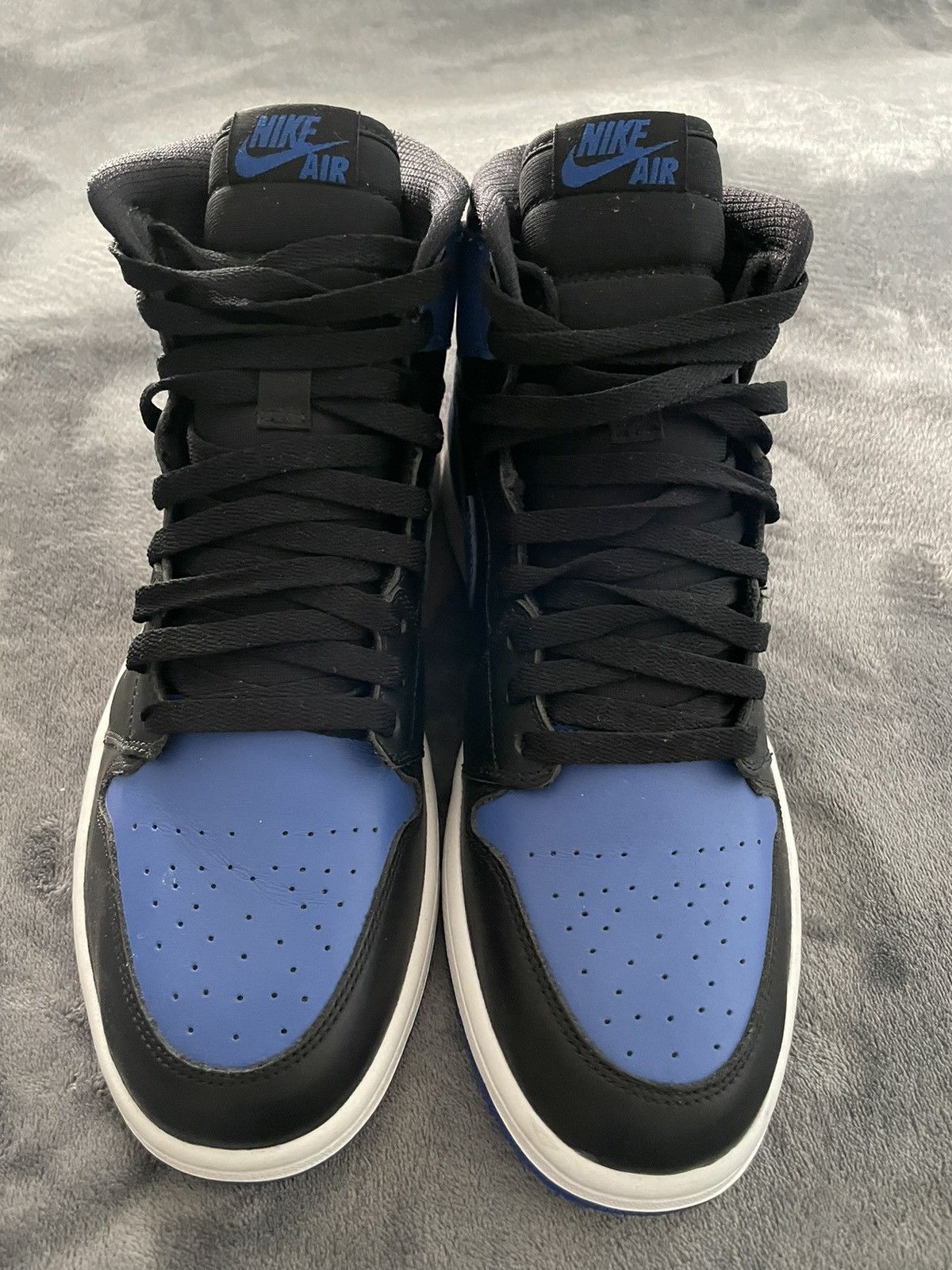 Jordan Brand Air Jordan 1 Retro High OG Royal 2013 Size US 10 / EU 43 - 3 Thumbnail