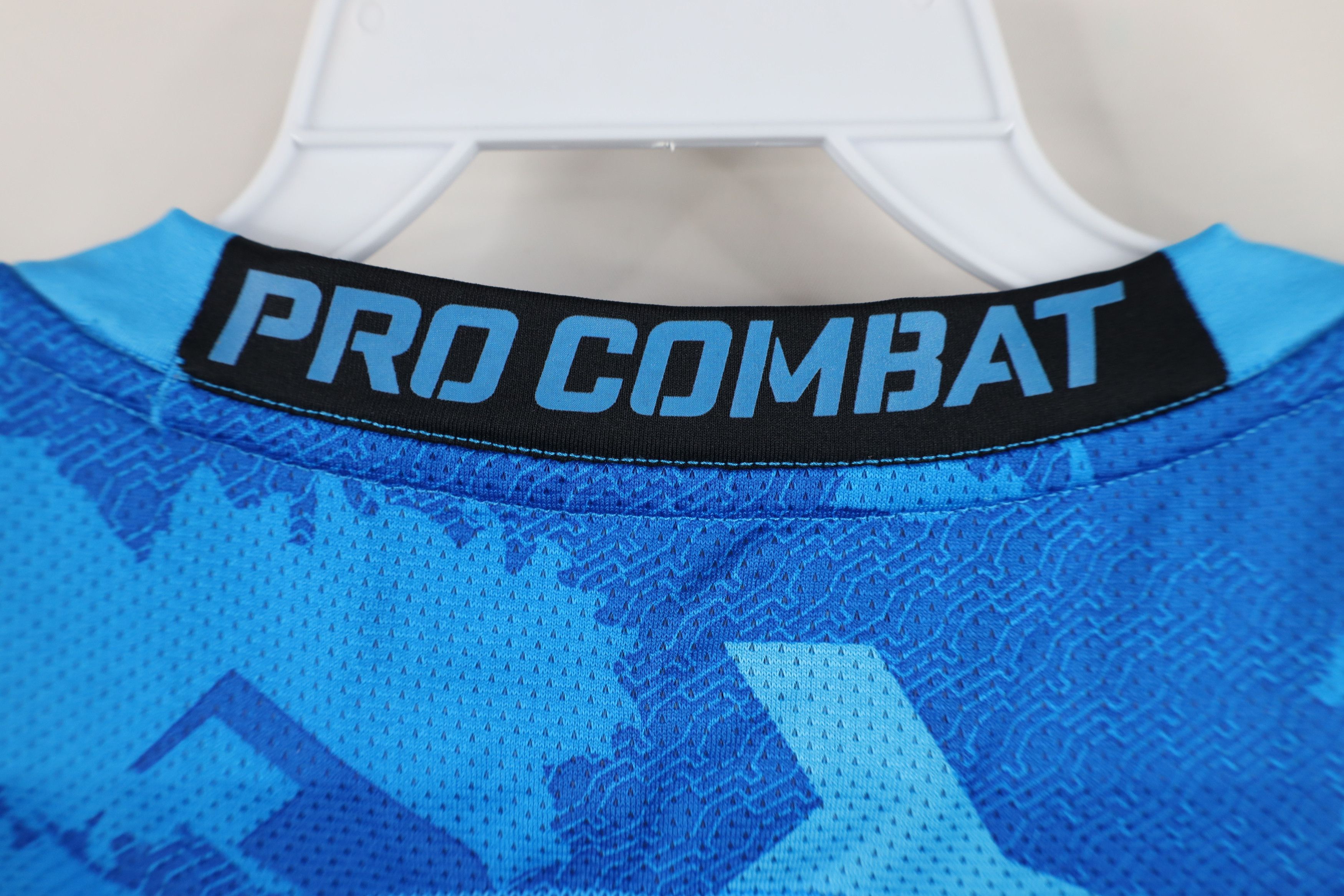 Nike Nike Pro Combat Fitted Camouflage Training T-Shirt Blue Size US XL / EU 56 / 4 - 12 Thumbnail