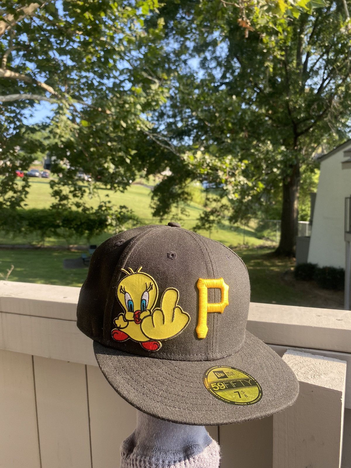 New Era Custom Tweety Bird Pirates Fitted Size ONE SIZE - 1 Thumbnail