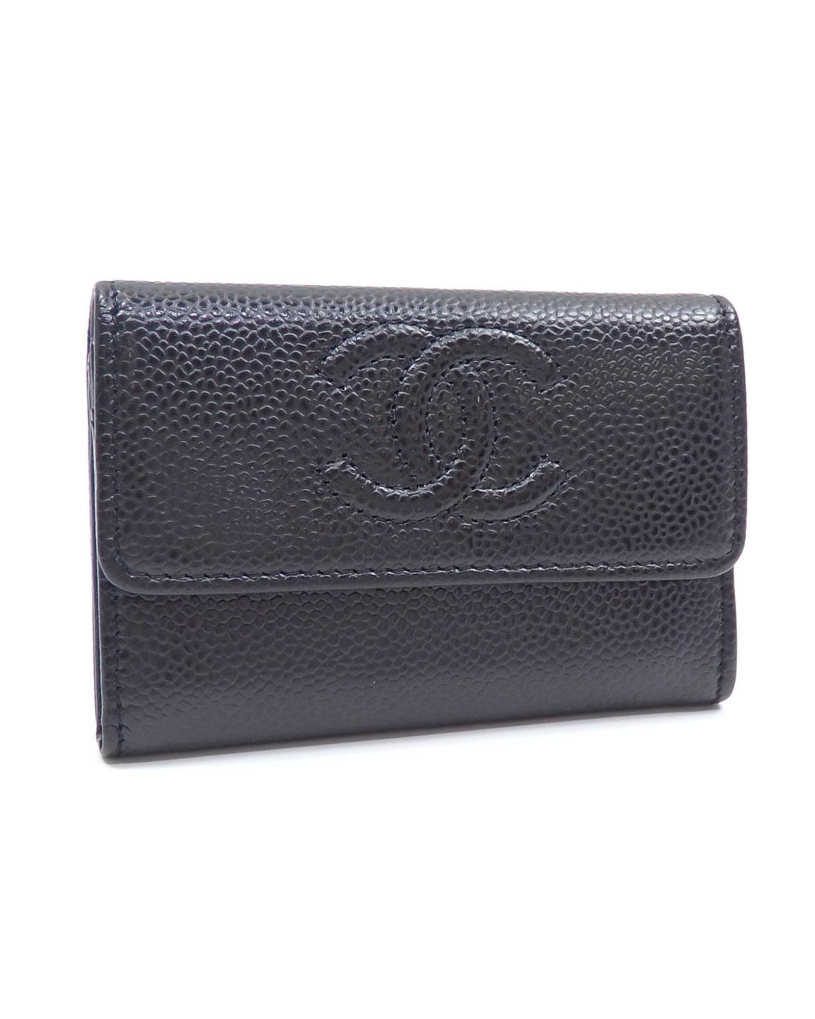 image of Chanel Luxurious Black Leather Card Case For Women By Iconic Designer