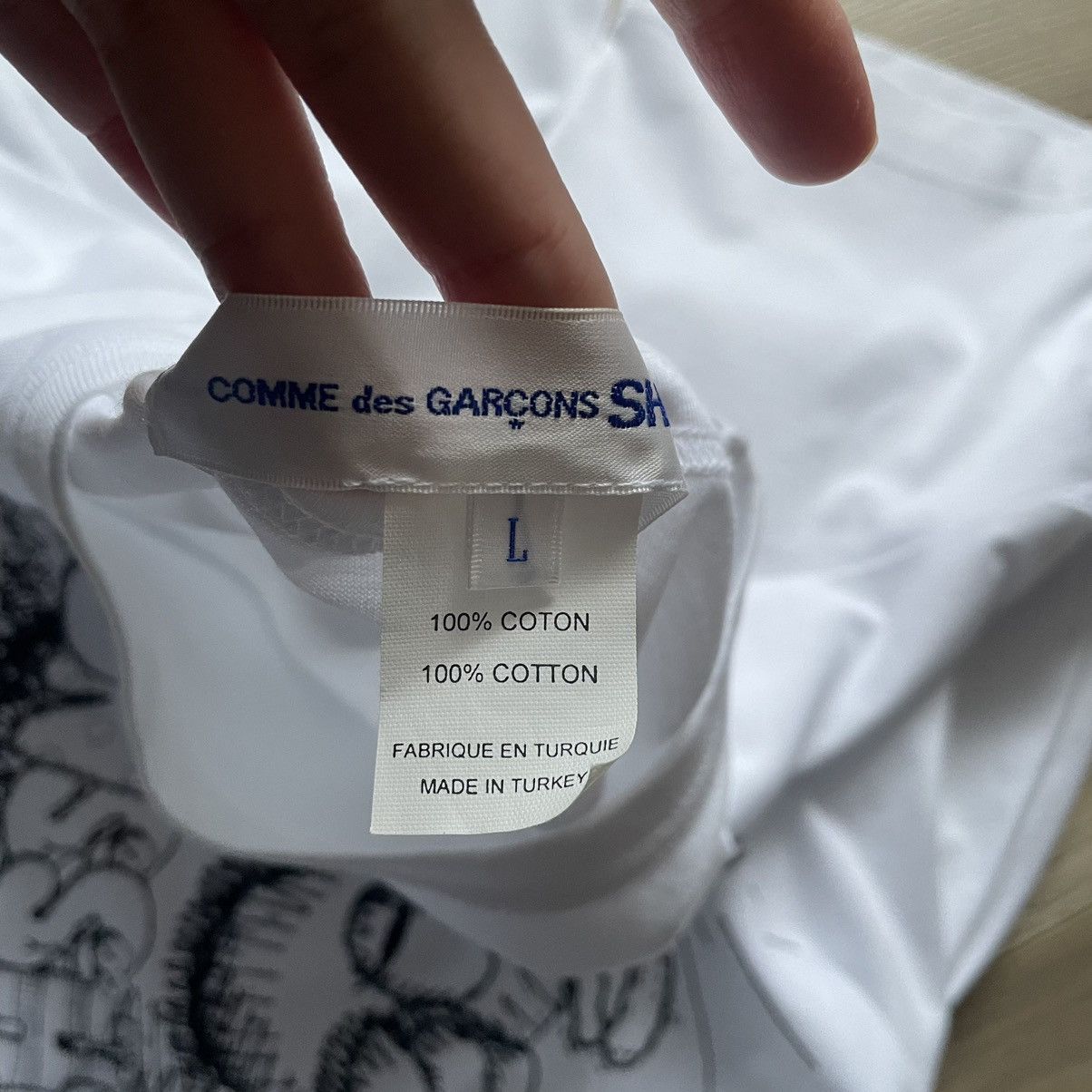 Comme des Garcons SHIRT × Kaws Comme Des Garçons Shirt x Kaws Print T Shirt Size US L / EU 52-54 / 3 - 9 Thumbnail