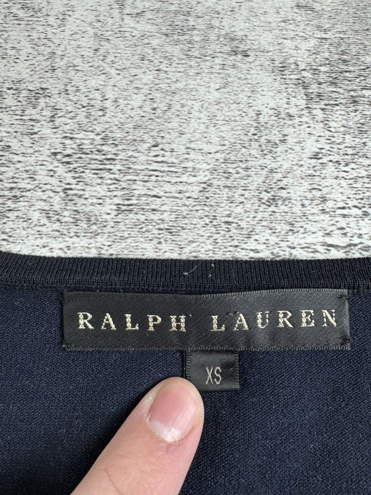 Ralph Lauren Black Label Ralph Lauren Black Label Wool Button 90S Sweater Sweatshirt Size XS / US 0-2 / IT 36-38 - 10 Thumbnail