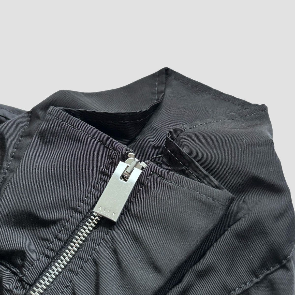 1017 ALYX 9SM 1017 ALYX 9SM Track Windbreaker Size US S / EU 44-46 / 1 - 20 Thumbnail