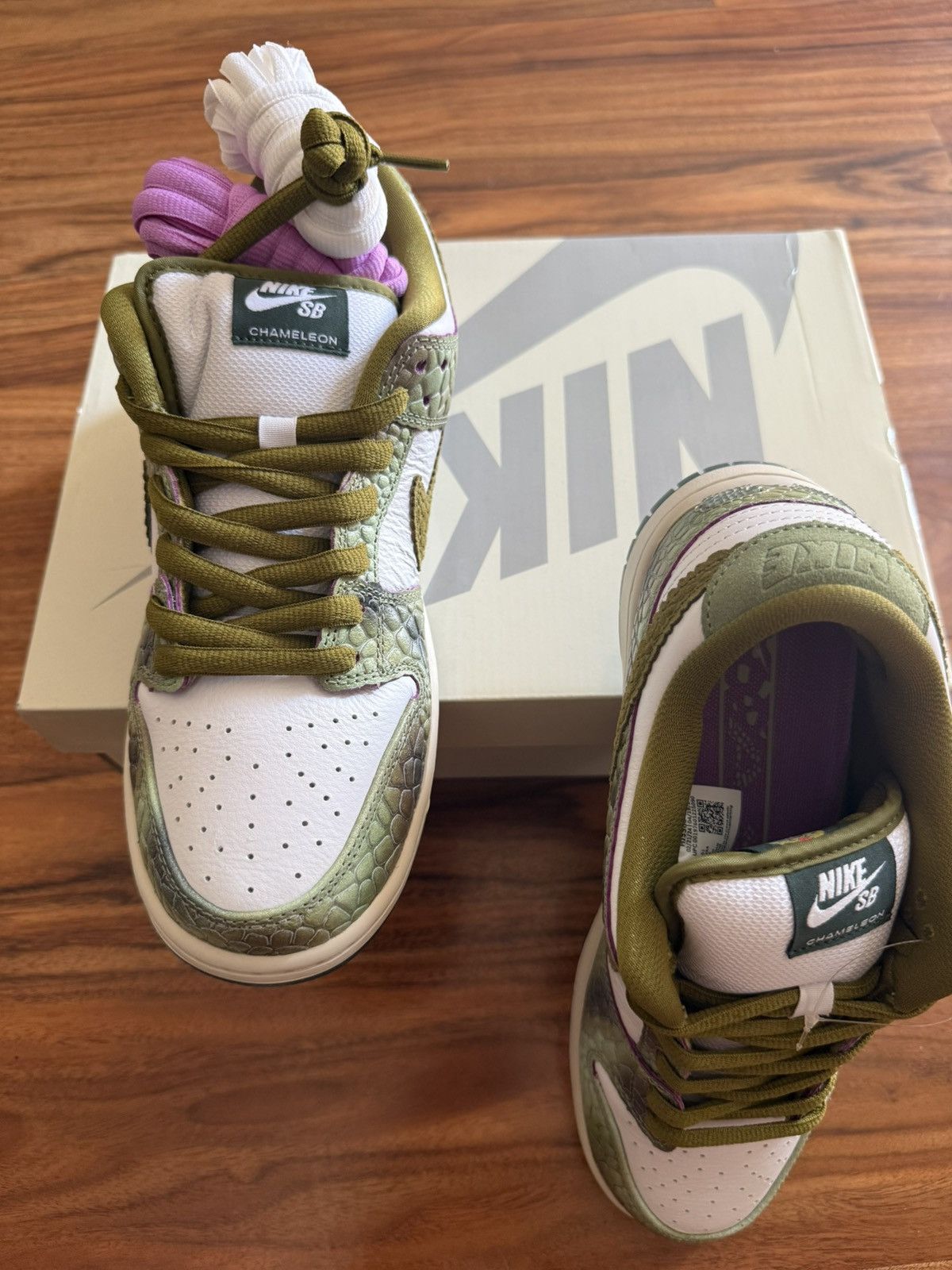 Nike SB DS* NIKE SB DUNK LOW “CHAMELEON” SZ 9.5 OG BOX INCLUDED Size US 9.5 / EU 42-43 - 8 Thumbnail