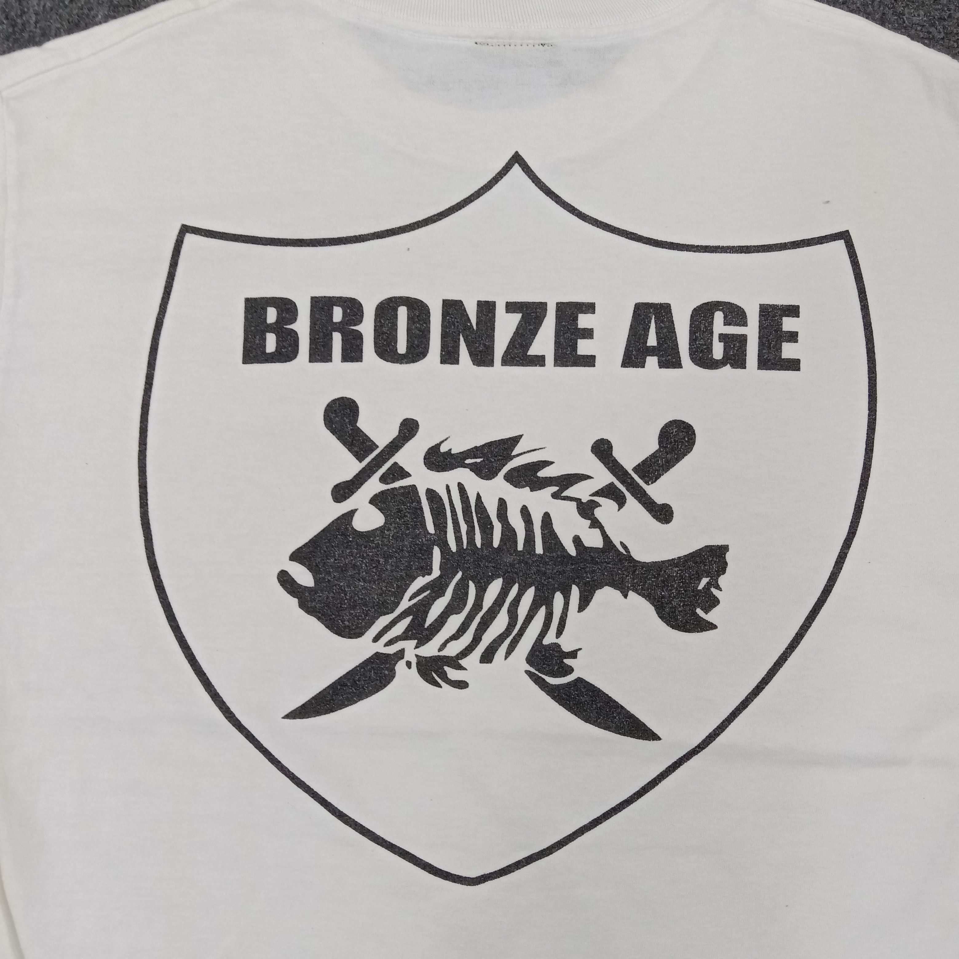Vintage Bronze Age Surfing Style Tshirt Size US M / EU 48-50 / 2 - 2 Thumbnail