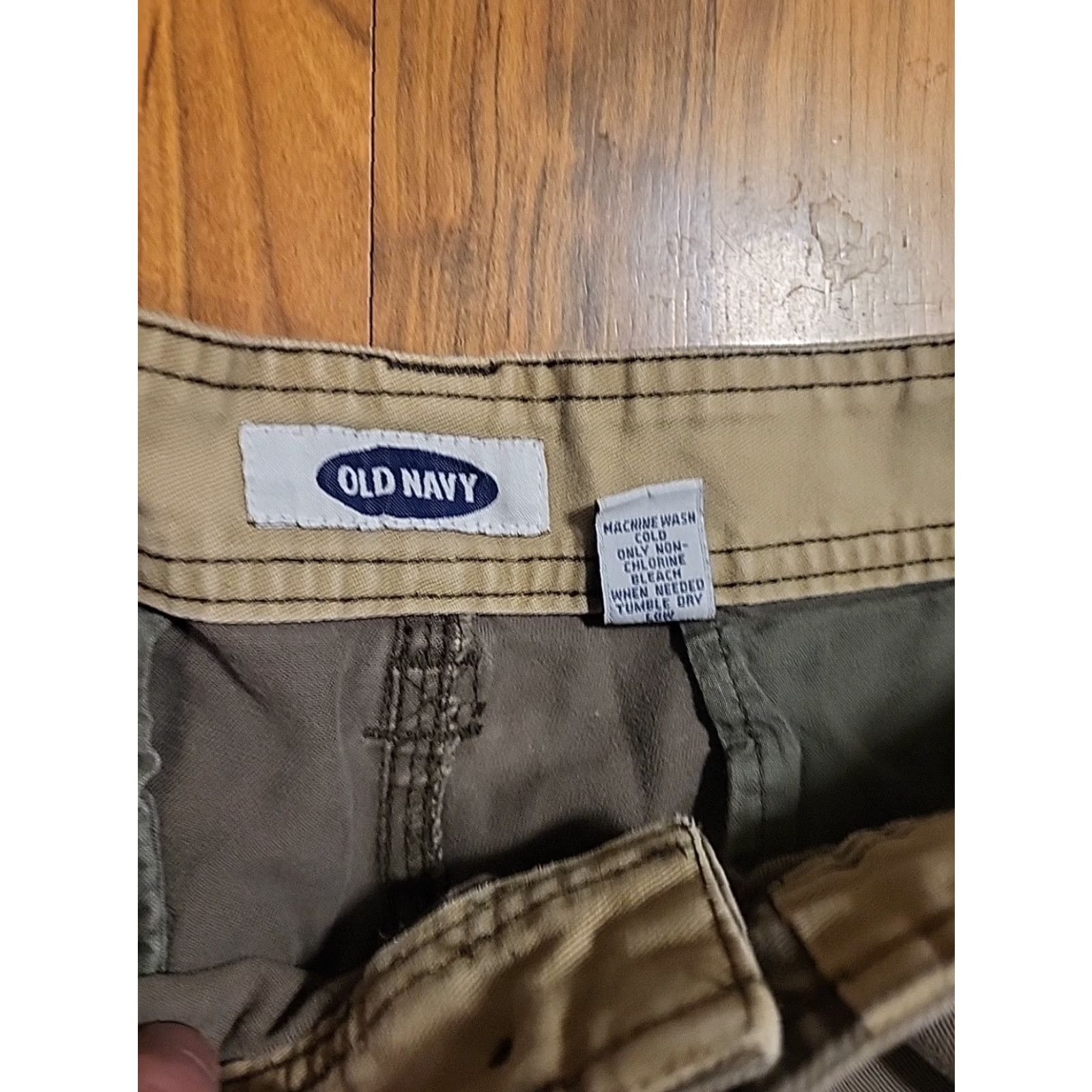 Old Navy VINTAGE Old Navy Cargo Pants Olive Green 38" X 32" Cotton 6 Pockets 1990s Mens Size US 38 / EU 54 - 2 Thumbnail