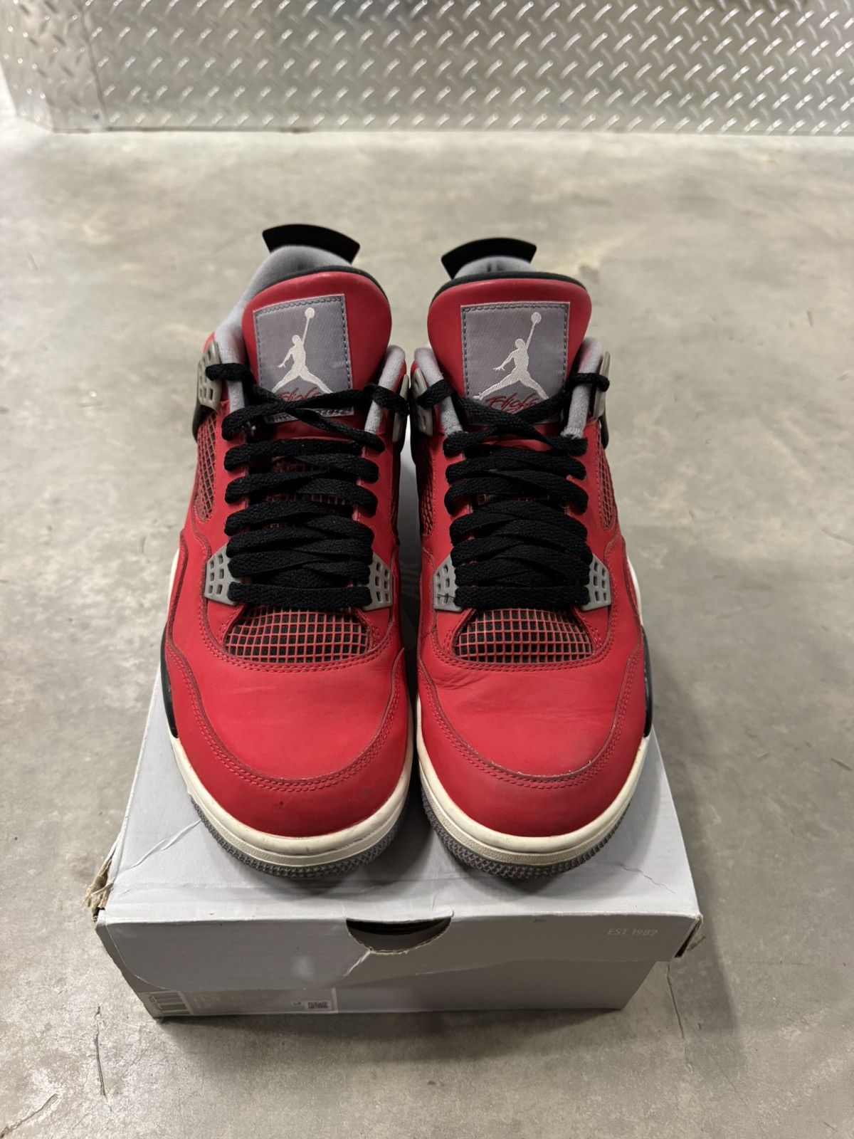 Jordan Brand Jordan 4 Retro Toro Bravo 2013 Size 10.5 Size US 10.5 / EU 43-44 - 4 Thumbnail