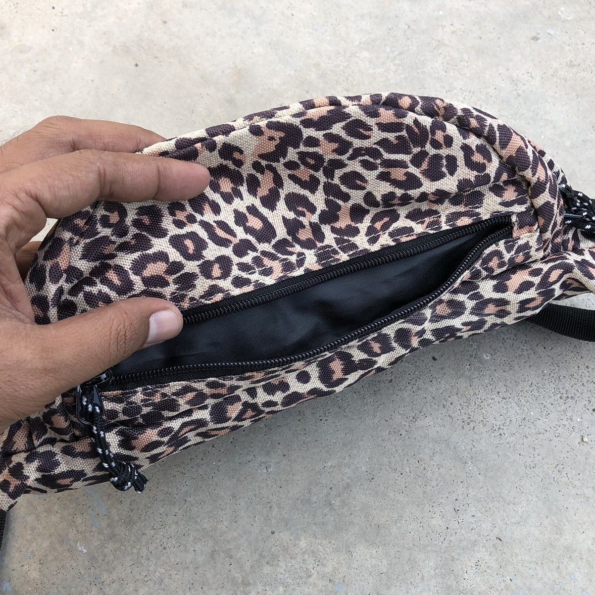 Thrasher Vintage THRASHER Leopard Printed Slingbag & Pouch Bag Size ONE SIZE - 9 Thumbnail