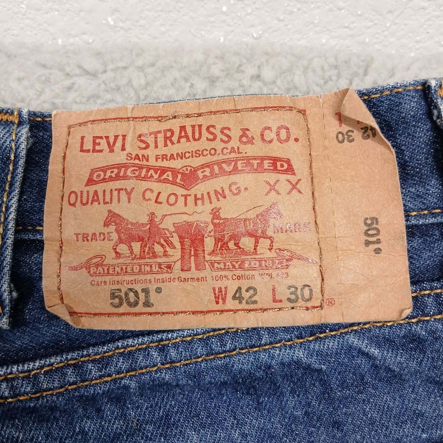 Levi's VINTAGE Levi's 501 Jeans Men's Blue Denim Straight Button Fly 42x30 Regular Mens Size US 42 / EU 58 - 4 Thumbnail