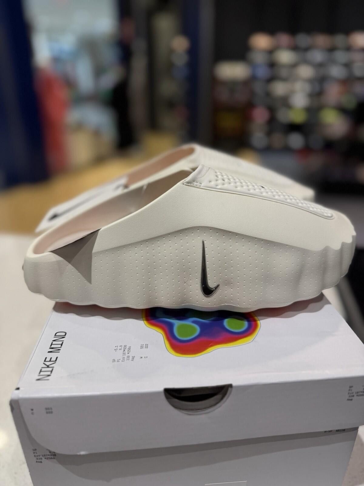 Nike Nike Mind 001 Slide (Women's "Sail" HQ4309-100 Size 10W/8.5M Size US 10 / IT 40 - 3 Thumbnail
