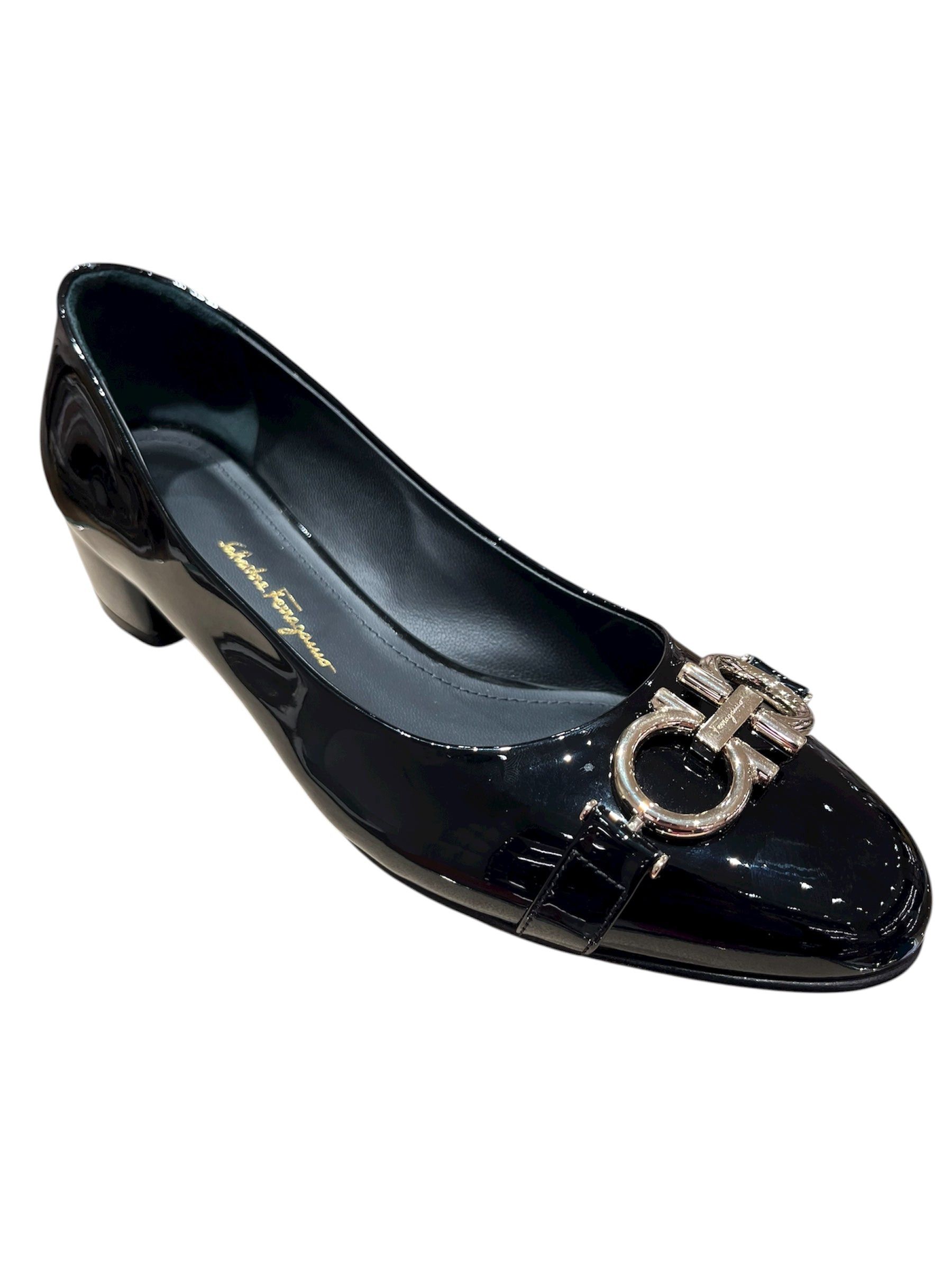 Ferragamo Logo Patent Garda Pumps SIZE 7.5
