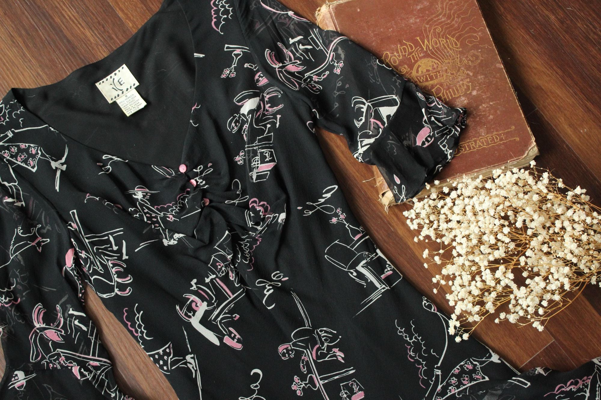 Vintage Vintage 1990s Dress, Ice Black Silk Cafe Print Frock, Does 1 Size M / US 6-8 / IT 42-44 - 8 Thumbnail