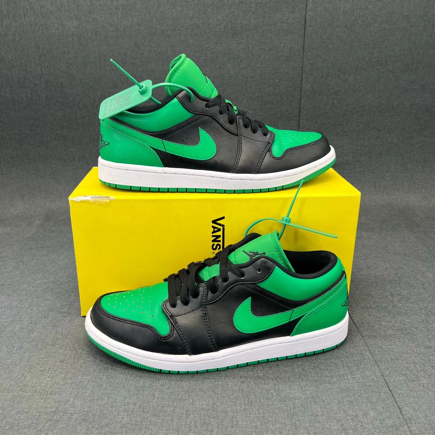 Other Air Jordan 1 Low 'Black Green' Size 42 w/ Box Size US 9 / EU 42 - 3 Thumbnail