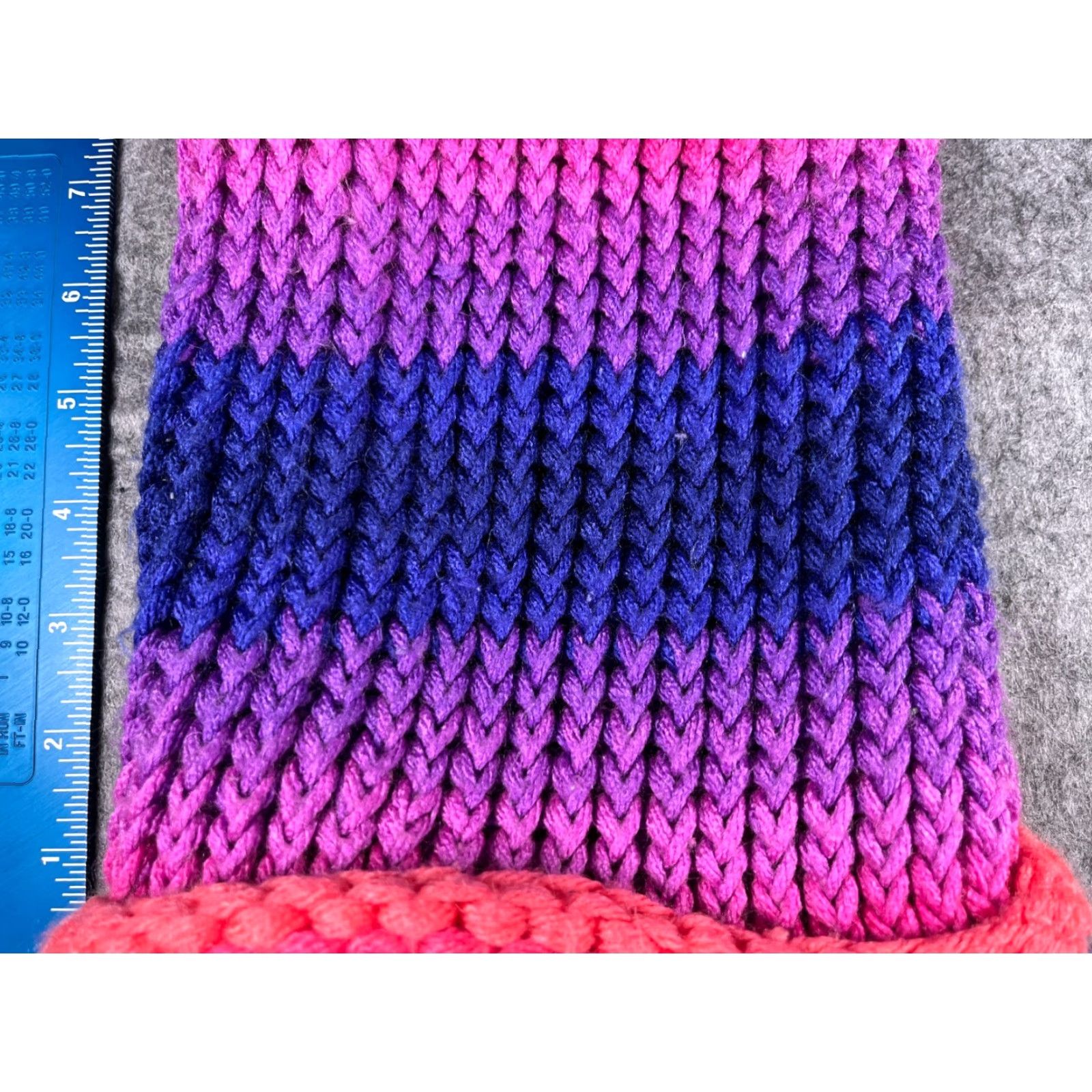 Vintage Ombre Beanie Toque Adult One Size Blue Pink Knit Acrylic Ski Pom Outdoor Beanie Unisex Adults Knit Size ONE SIZE - 2 Thumbnail