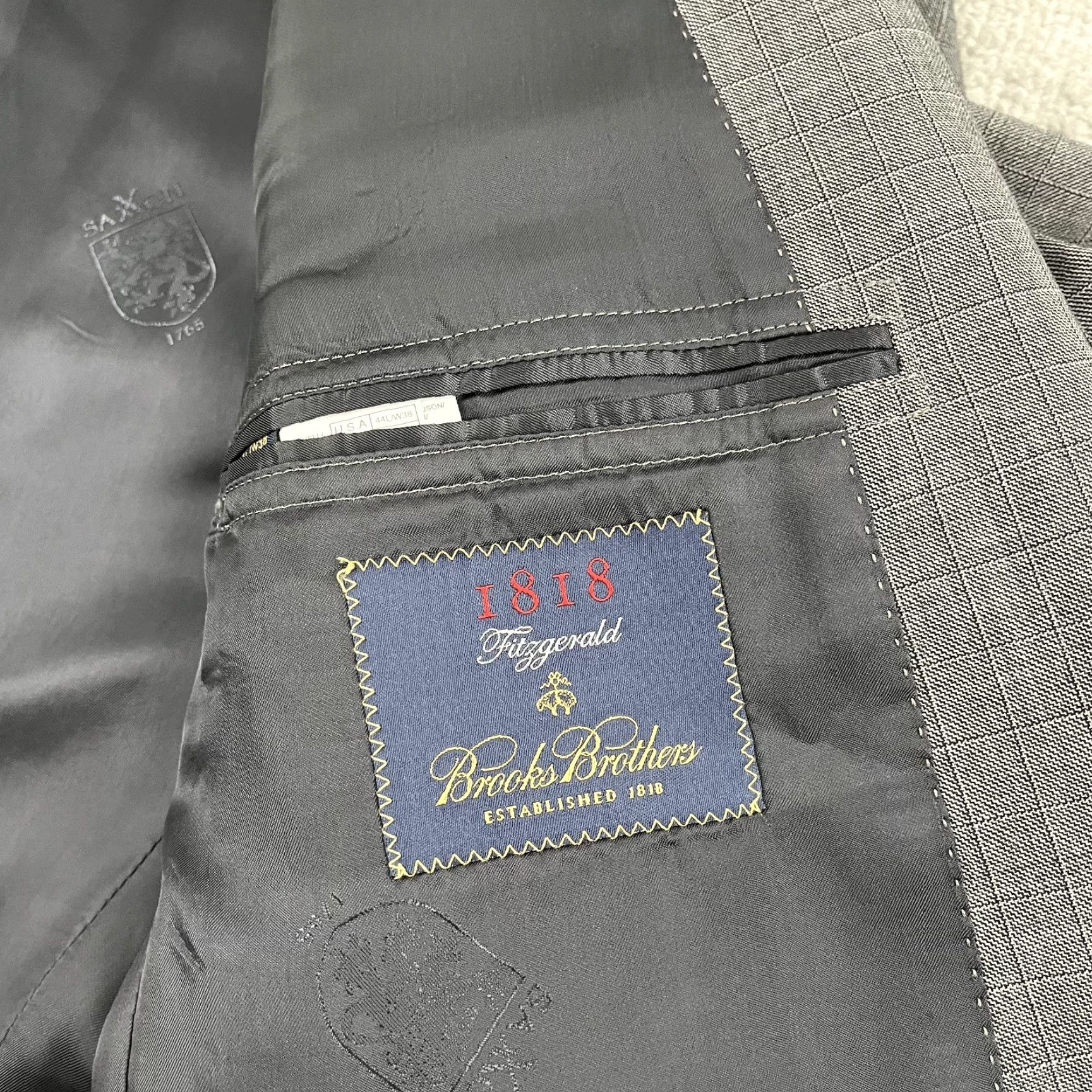 Brooks Brothers VINTAGE Brooks Brothers Sport Coat Men 44L Fitzgerald Saxxon Wool Gray Windowpane Blazer Size 44R - 4 Thumbnail