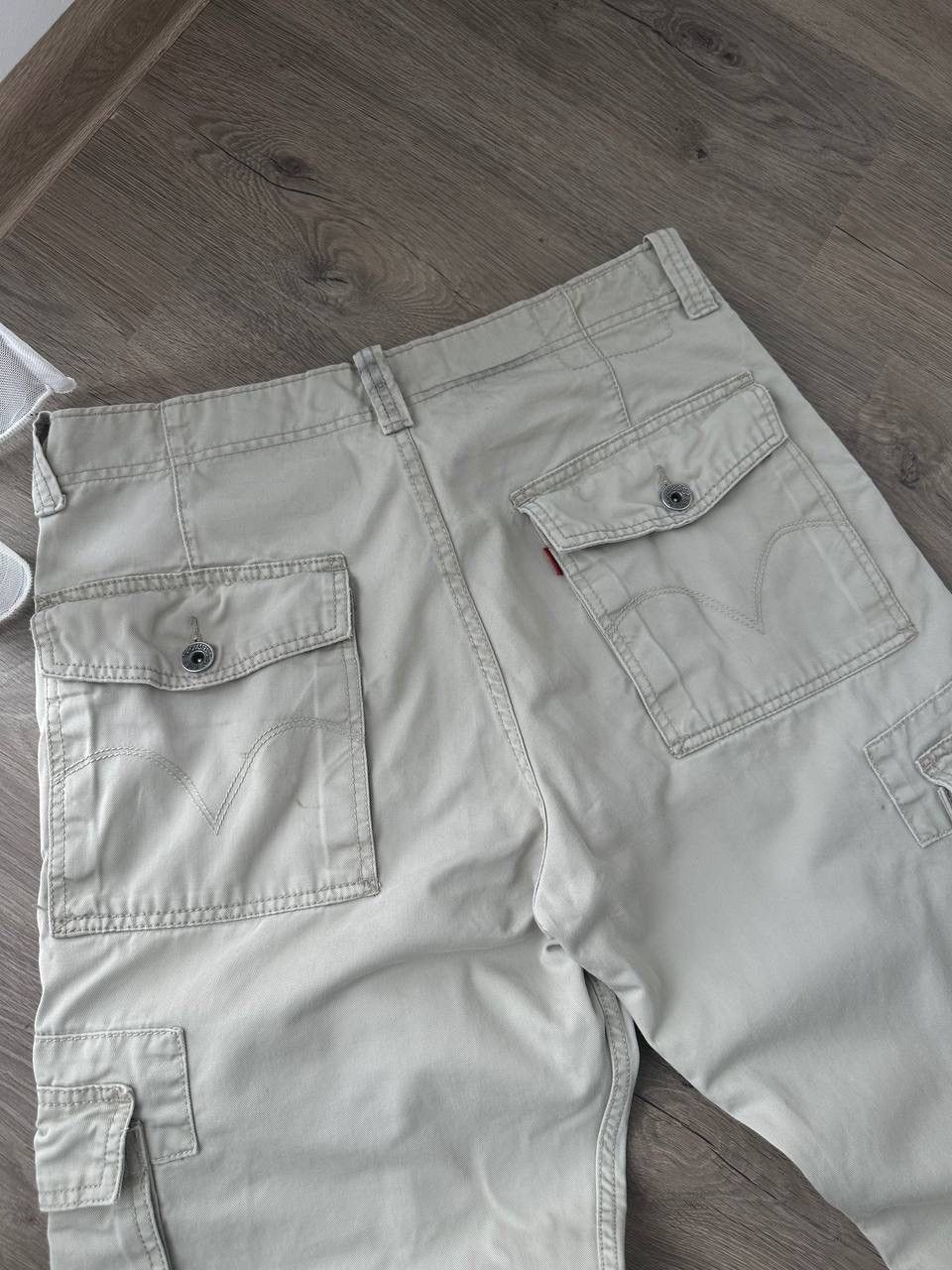 Levi's × Vintage Vintage Levis White Baggy Cargo Pants Size US 33 - 12 Thumbnail