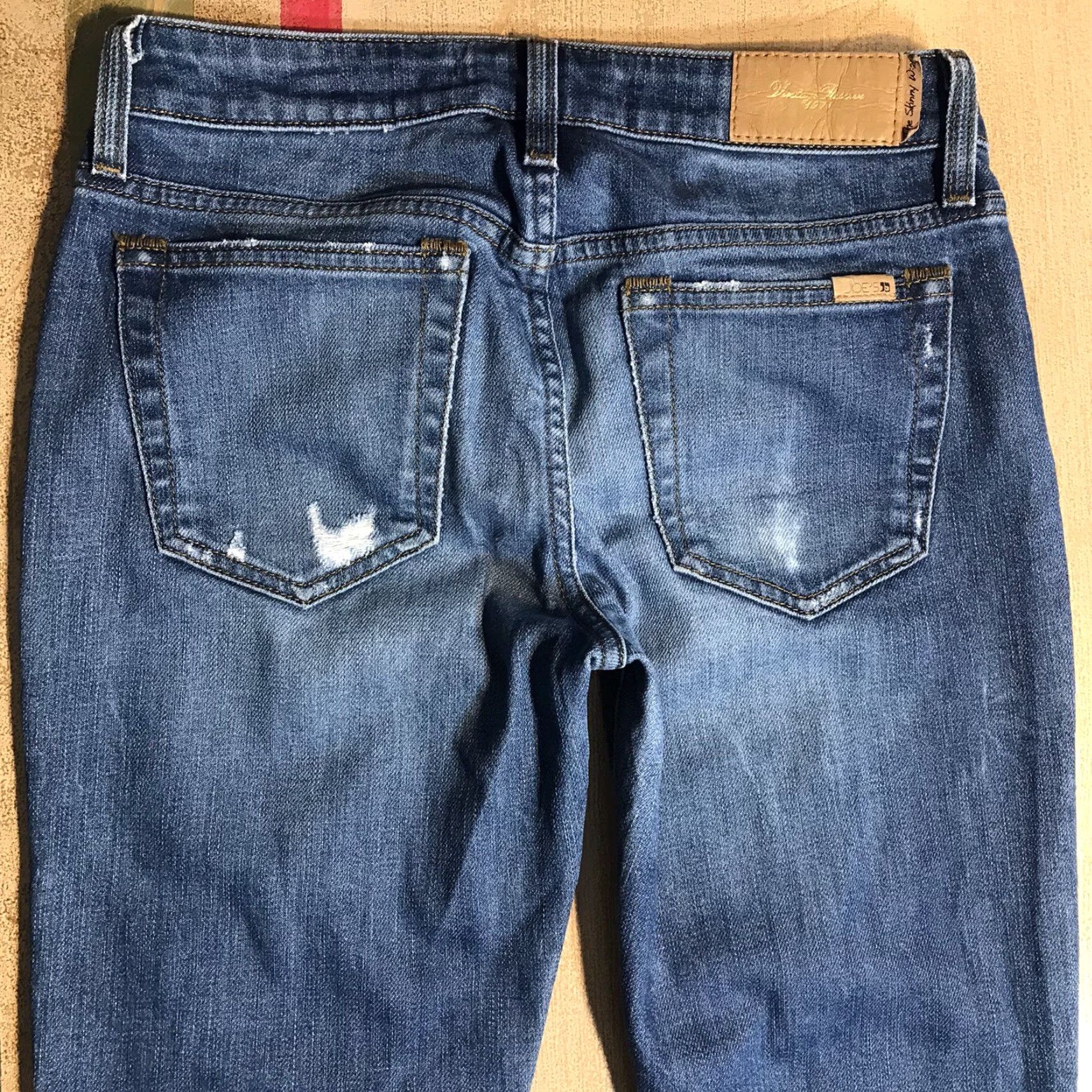 Vintage VINTAGE? (No) - Joe's Jeans Sloane The Skinny Denim Distressed Blue 26x32 Inseam Womens Jeans 5-Pocket Zip Size 26" / US 2 / IT 38 - 4 Thumbnail