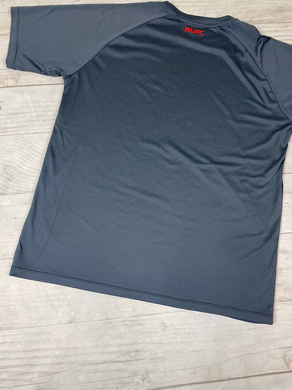 Castore Newcastle United 2021 2022 Training Shirt Soccer Jersey Size US XL / EU 56 / 4 - 12 Thumbnail
