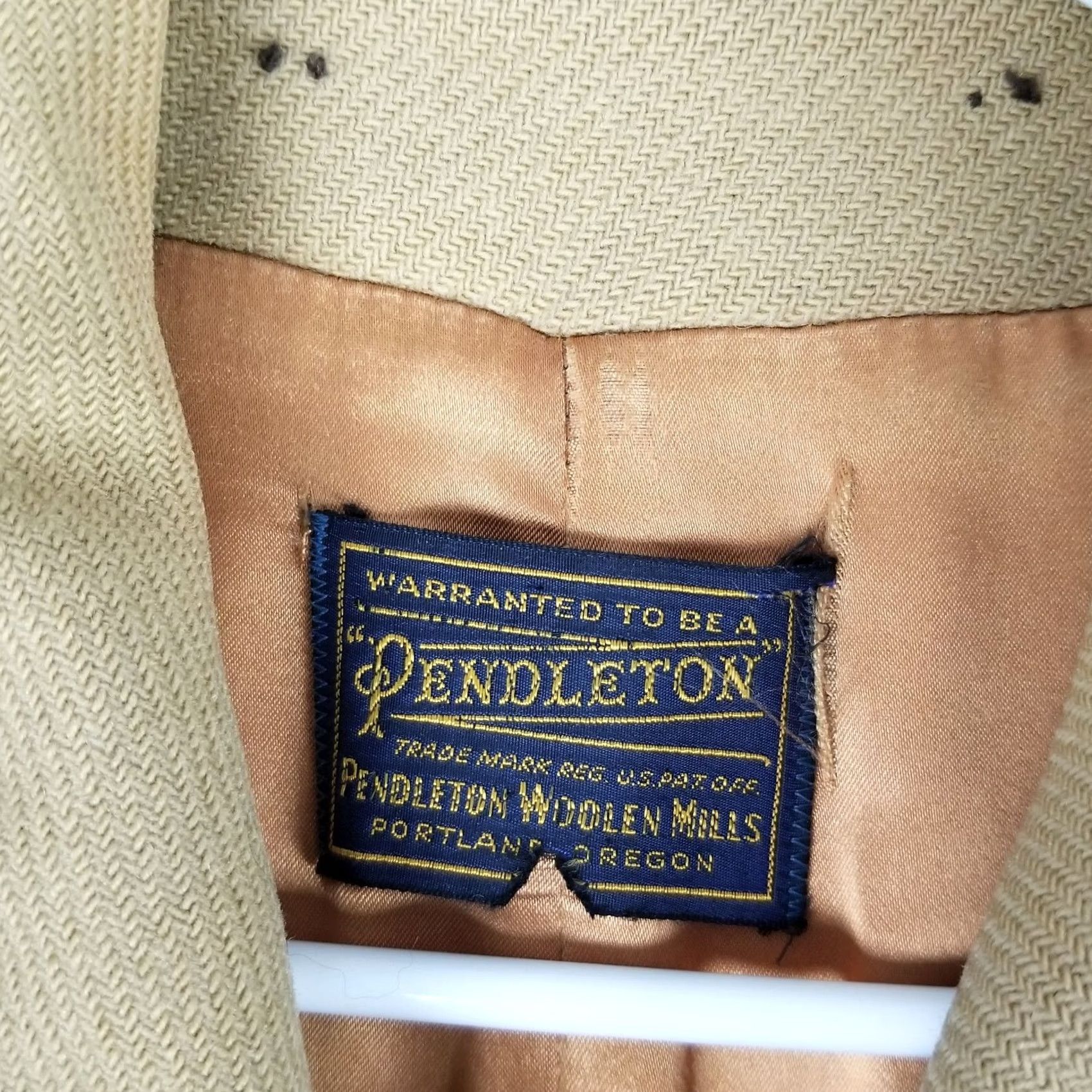 Pendleton VINTAGE Pendleton Jacket Beig e Virgin Wool Long Belted Collared Coat Women L Size L / US 10 / IT 46 - 2 Thumbnail