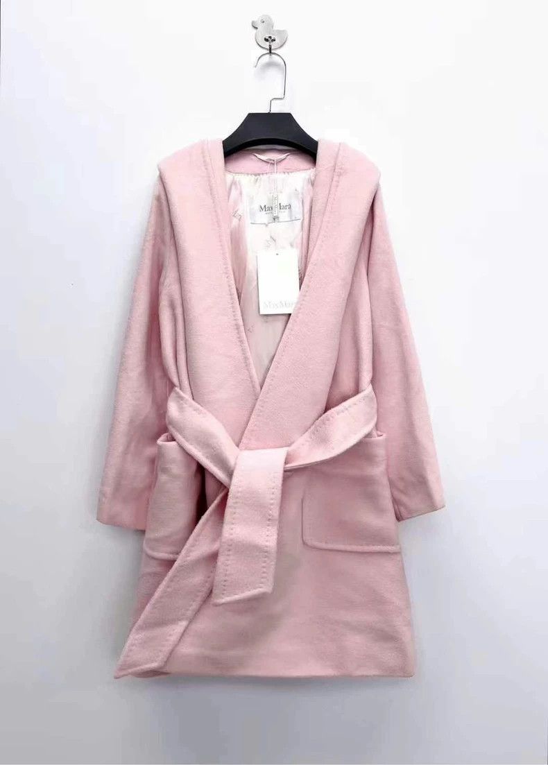 Max Mara Max Mara Pink Camel Fleece Logo-Filled Hooded Lace Up Bath Size M / US 6-8 / IT 42-44 - 1 Thumbnail