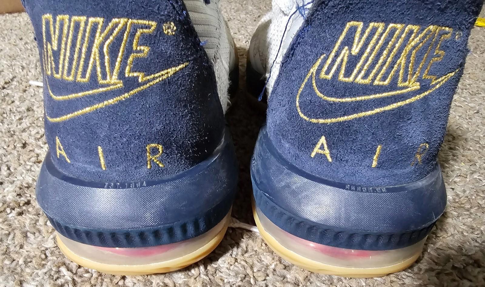 Nike NIKE C12668-101 Basketball Shoes LeBron 16 Low USA Sz 9.5 Size US 9.5 / EU 42-43 - 7 Thumbnail
