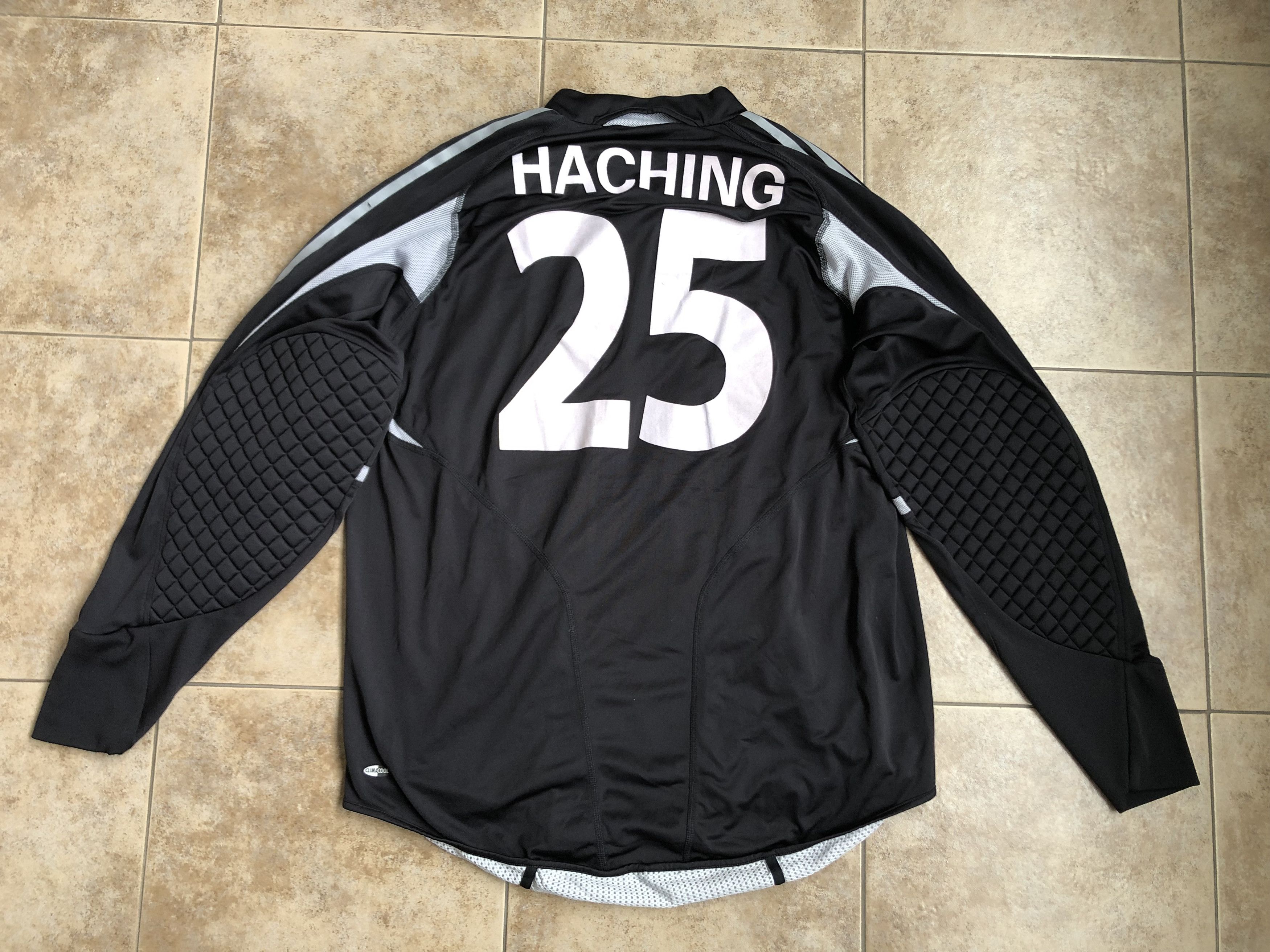 Adidas SpVgg Unterhaching Goalkeeper football shirt 2005-2006 #25 Size US XL / EU 56 / 4 - 2 Thumbnail
