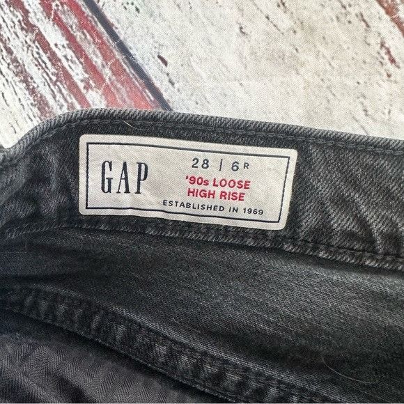 Gap GAP 90’s Loose High Rise in Washed Black Women’s Jeans Size 28" / US 6 / IT 42 - 5 Thumbnail