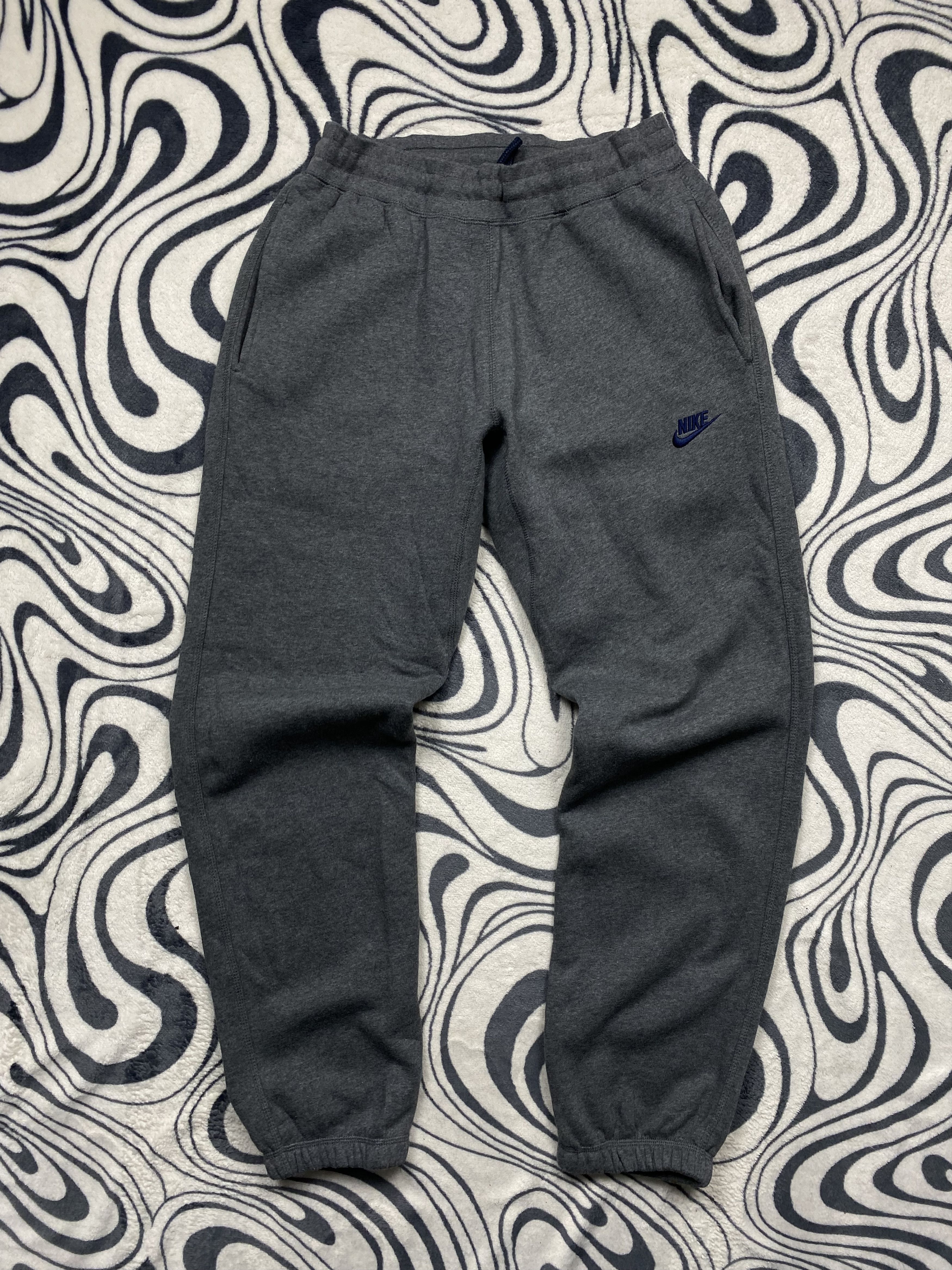 Nike Nike Mens Baggy Sweatpants Y2K Pants Size US 32 / EU 48 - 1 Thumbnail
