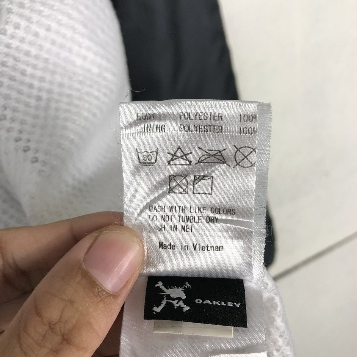Oakley 🔥RUNNING JACKET ZIPPER LIGHT OAKLEY Size US M / EU 48-50 / 2 - 20 Thumbnail