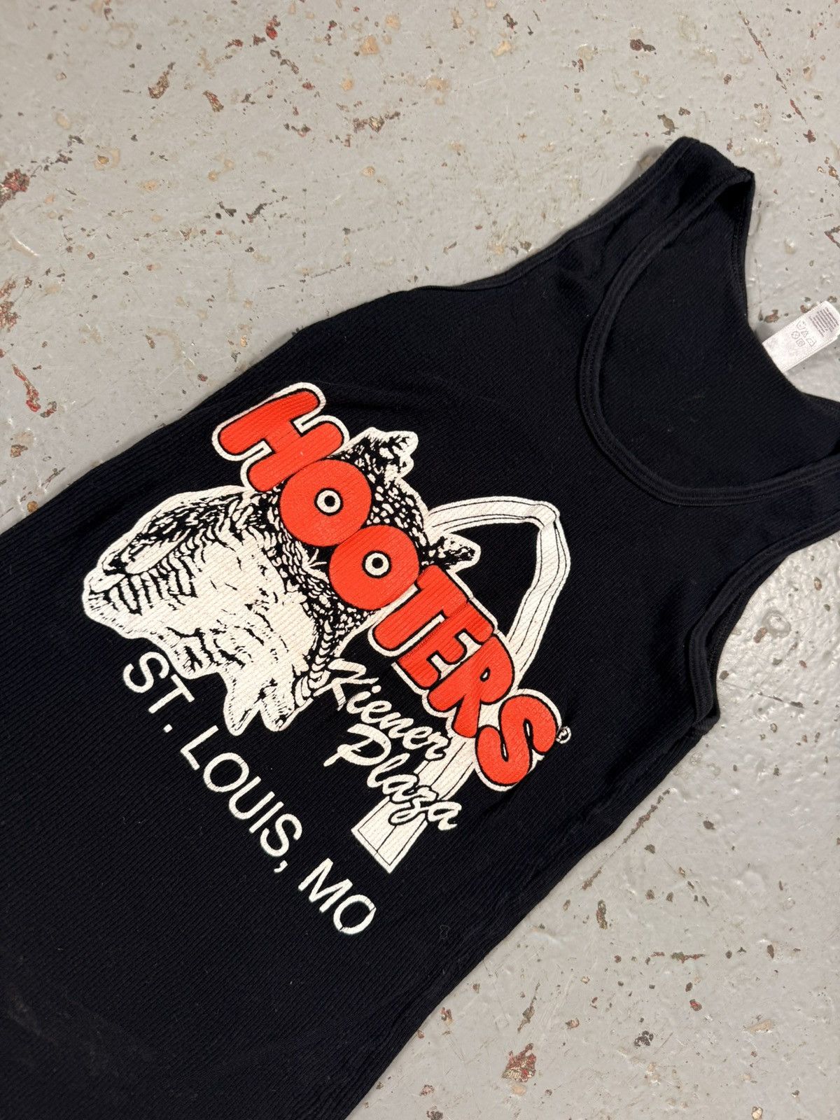 Other Vintage Hooters Tank Top Wife Beater Rare Size US M / EU 48-50 / 2 - 2 Thumbnail