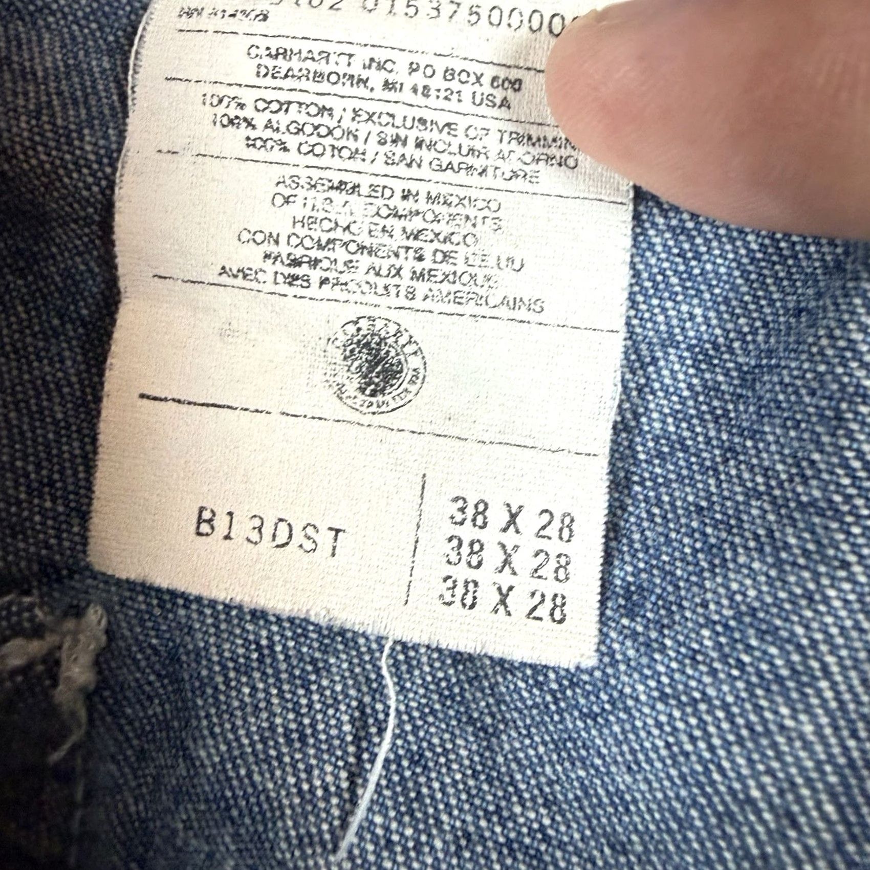 Carhartt VINTAGE Carhartt Jeans Mens 36x28 Blue Relaxed Straight Y2K Carpenter Inseam 28 B13DST Shirts? Size US 36 / EU 52 - 6 Thumbnail